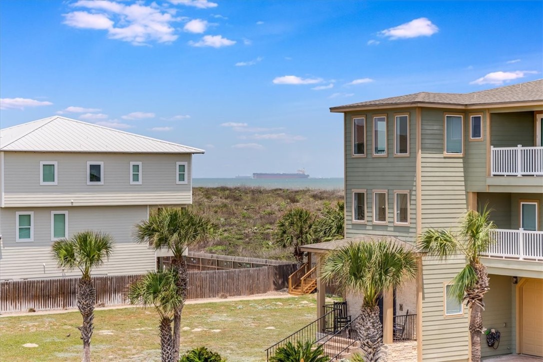 835 Ocean Side