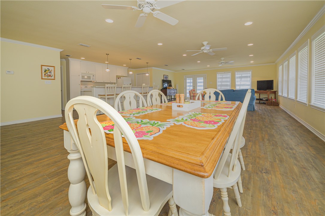 148 Lakeshore Dr