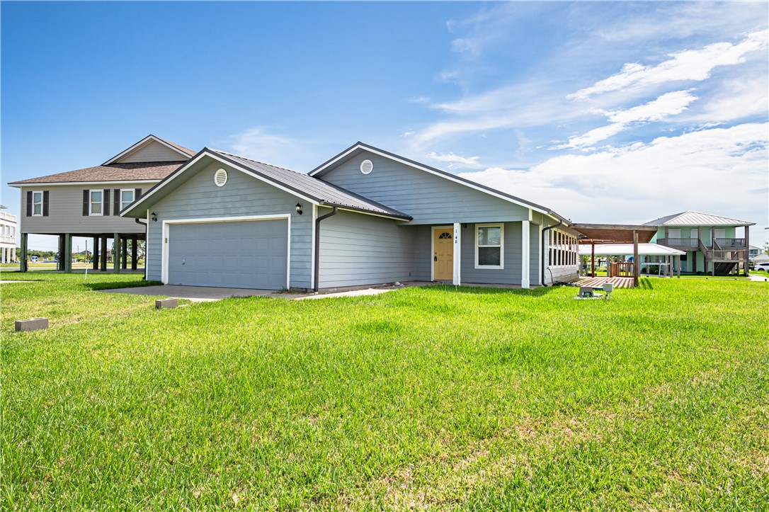 148 Lakeshore Dr