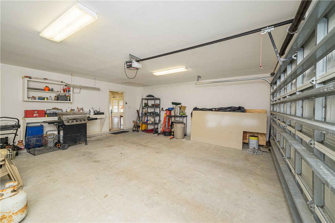 148 Lakeshore Dr