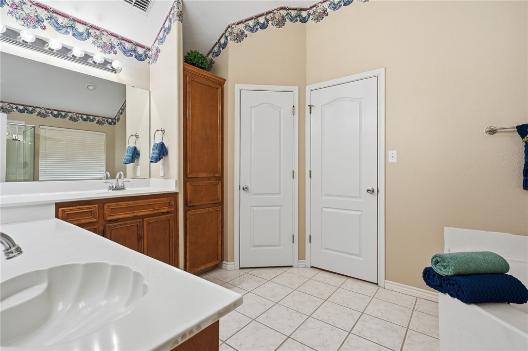 3468 Wayne Cir