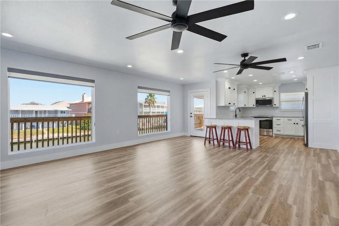 140 Port Saint Claire