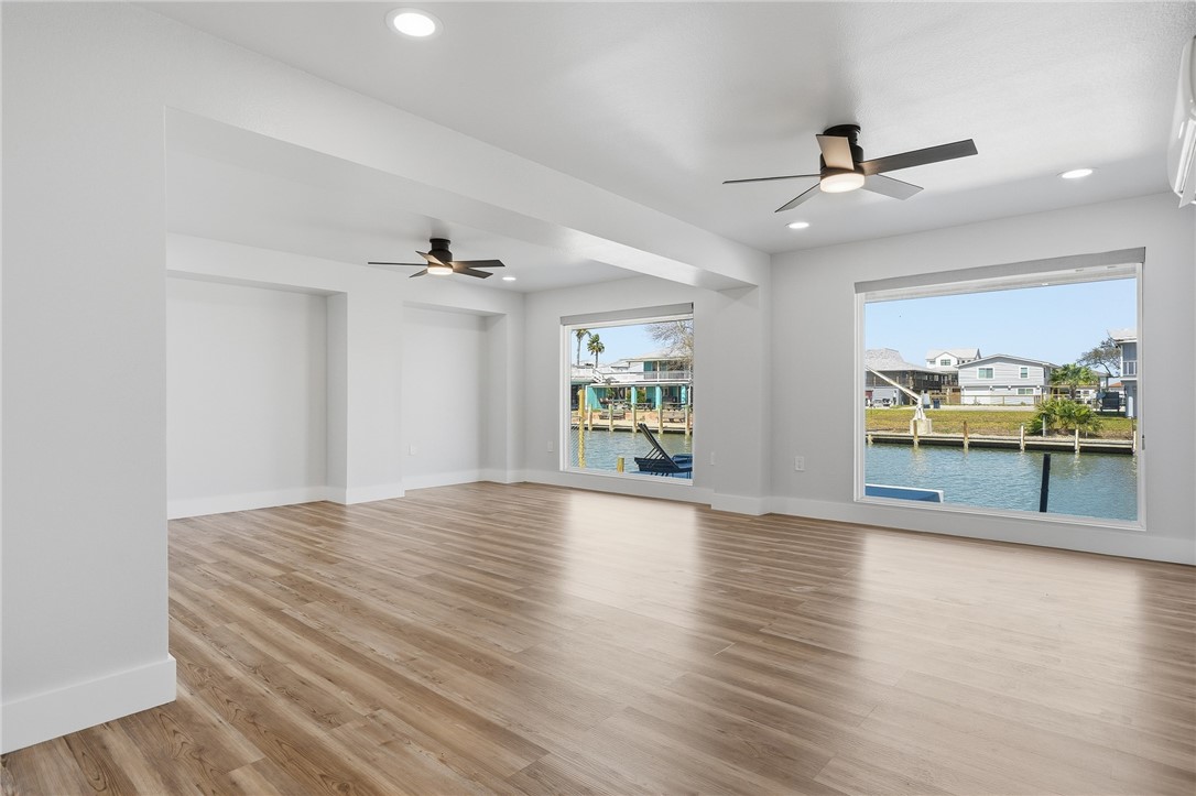 140 Port Saint Claire