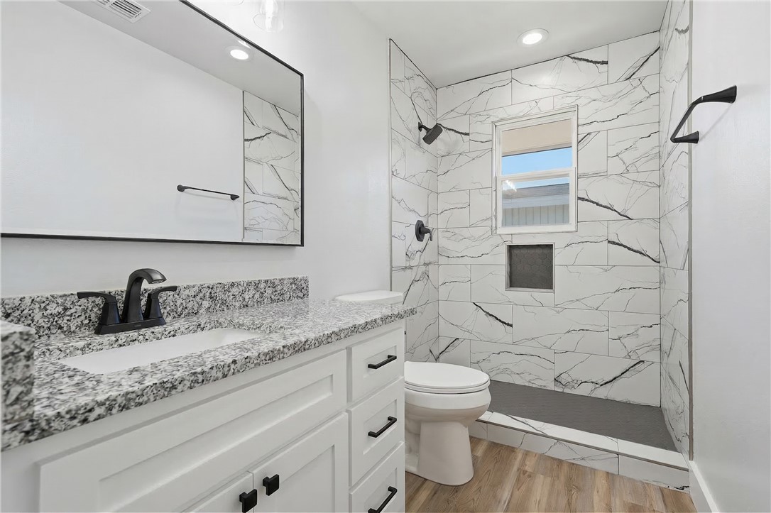 140 Port Saint Claire