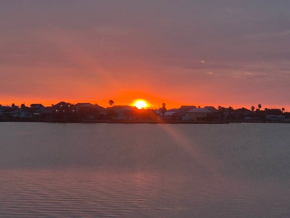 135 Lakeshore Dr