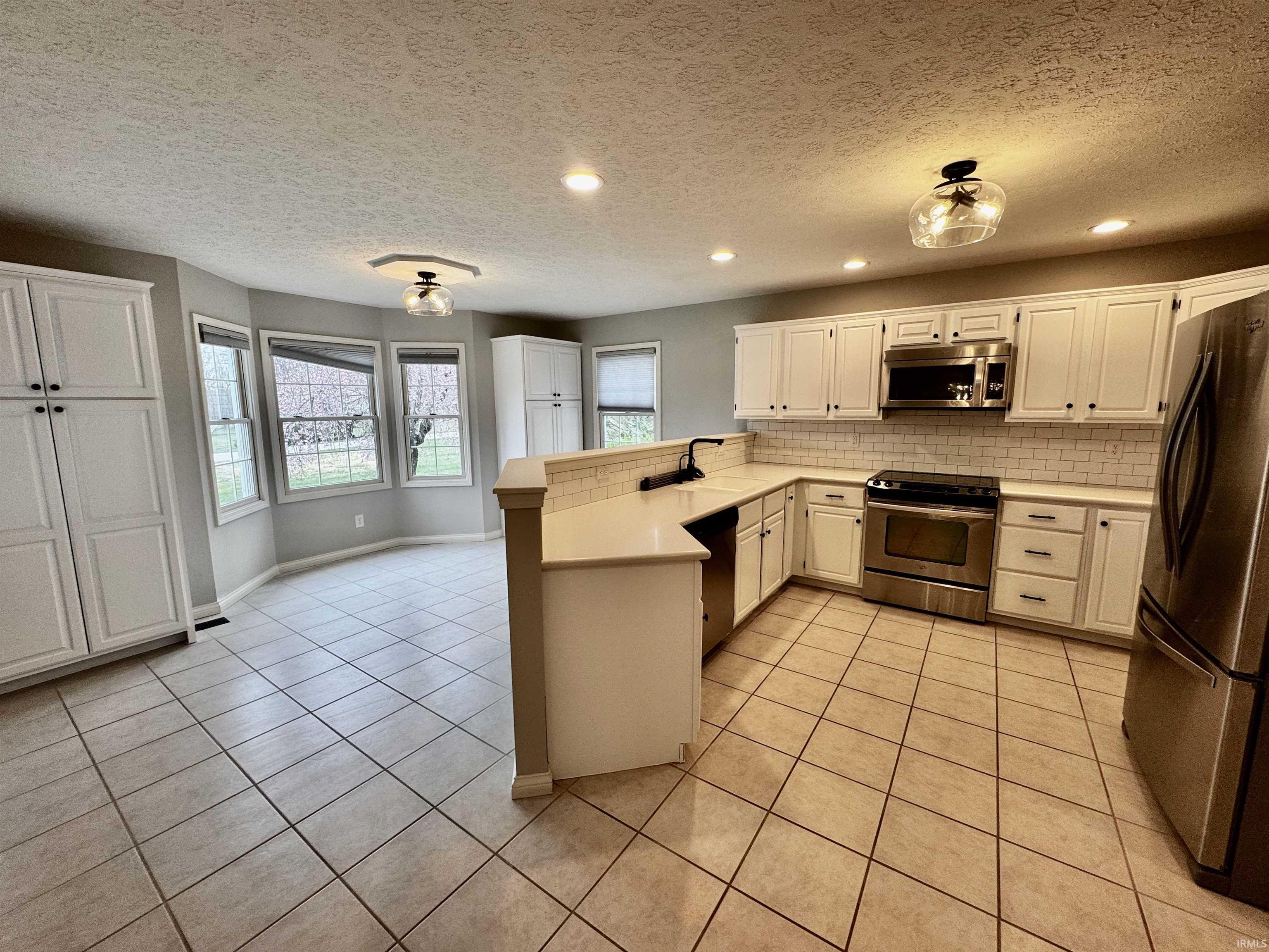 4904 E Inverness Woods Road