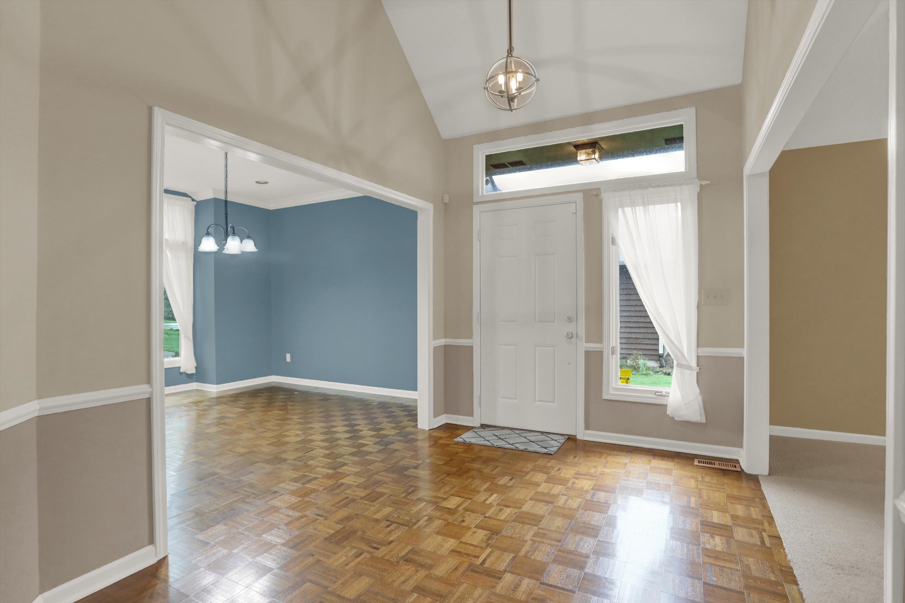 7121 Knollvalley Lane