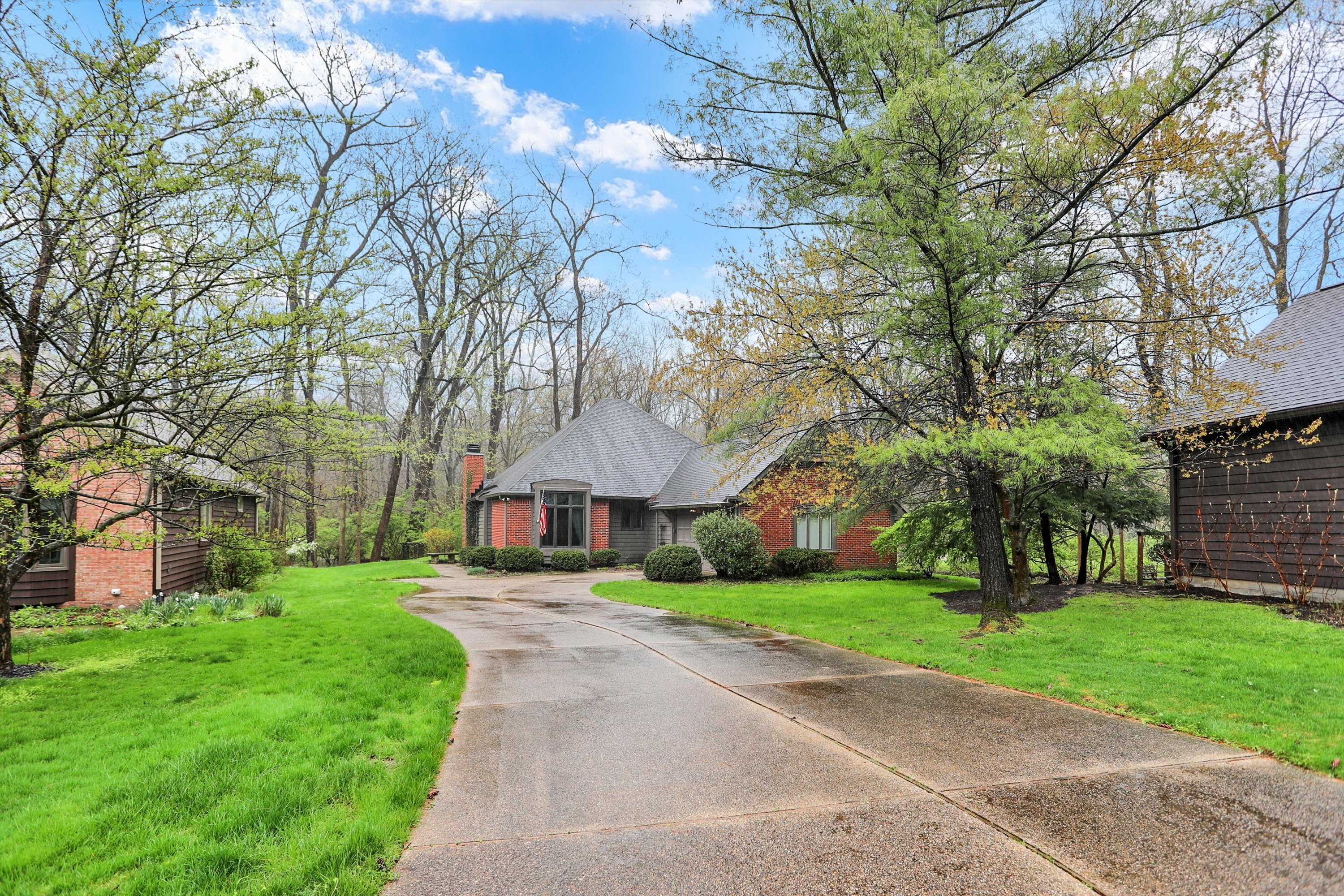 7121 Knollvalley Lane