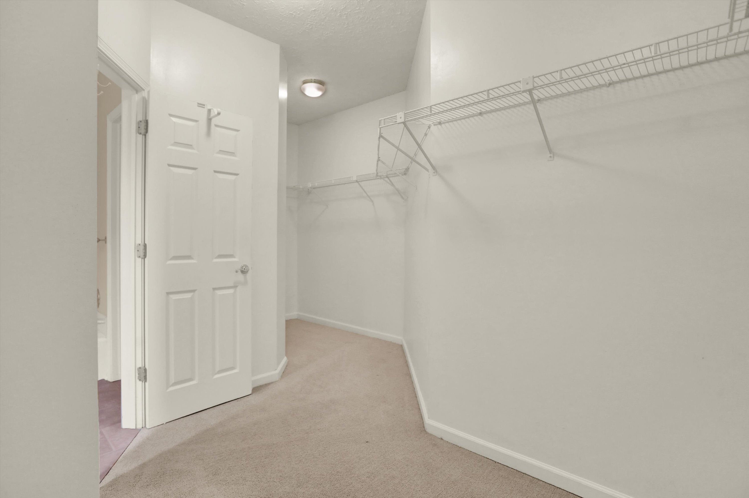 7121 Knollvalley Lane