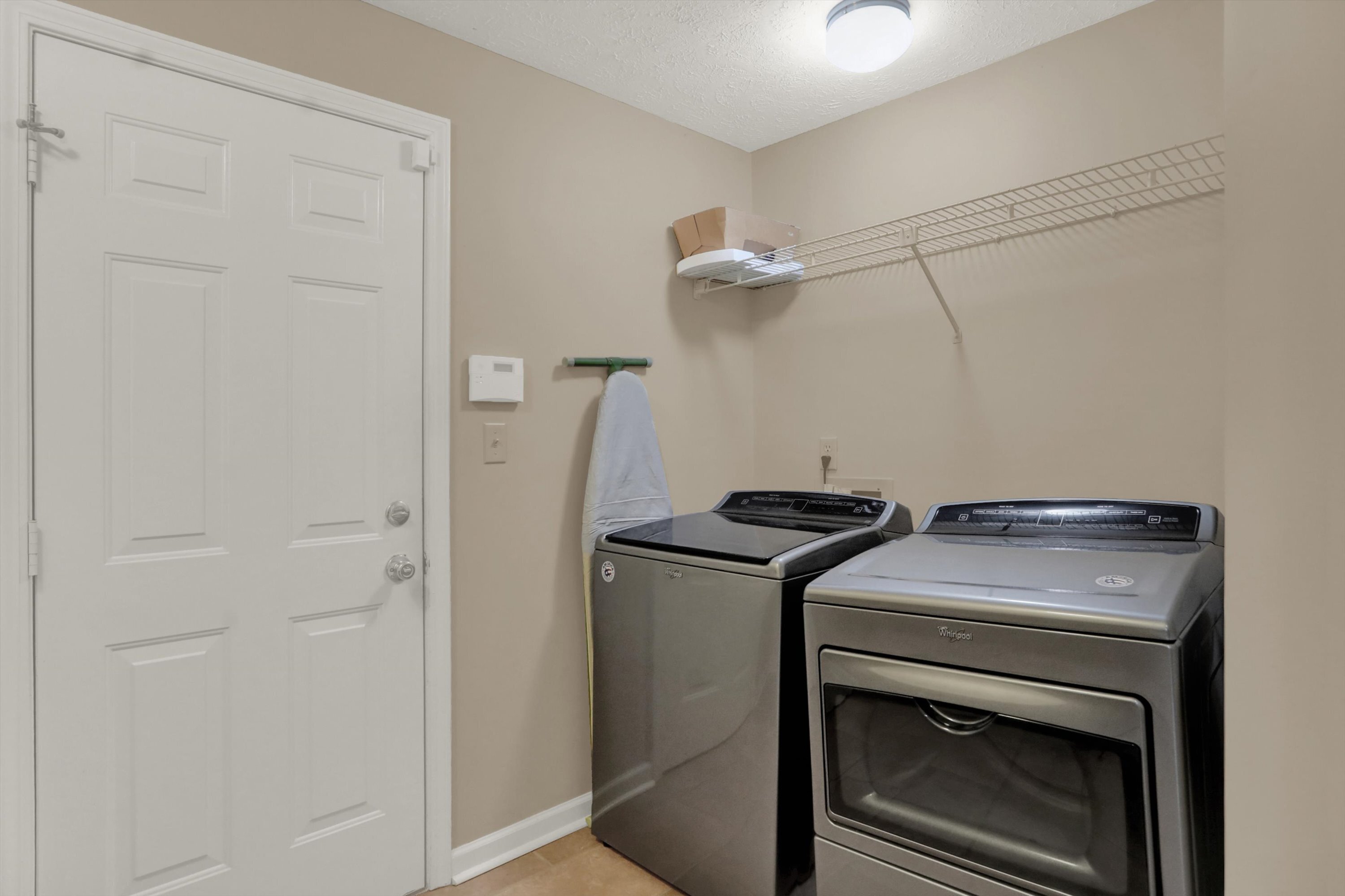 7121 Knollvalley Lane