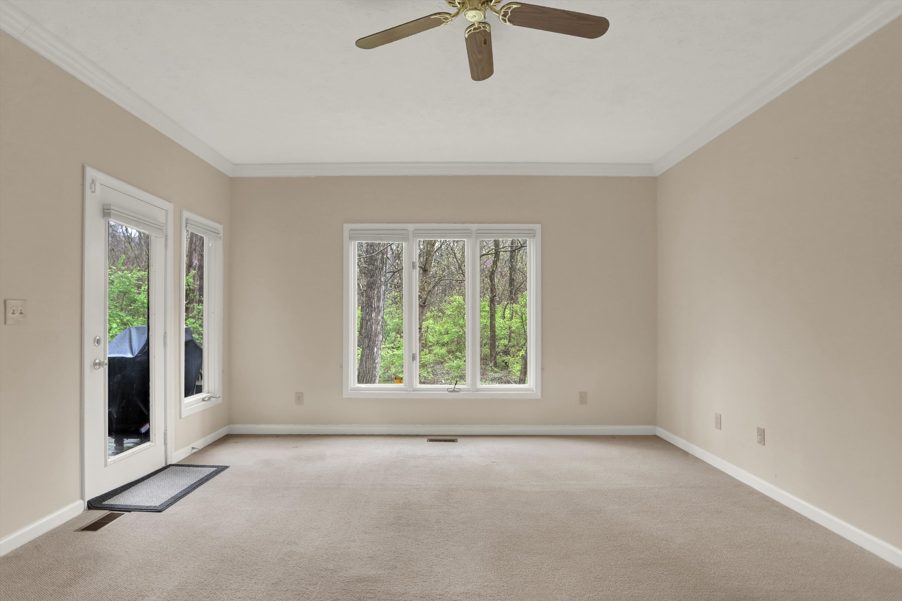 7121 Knollvalley Lane