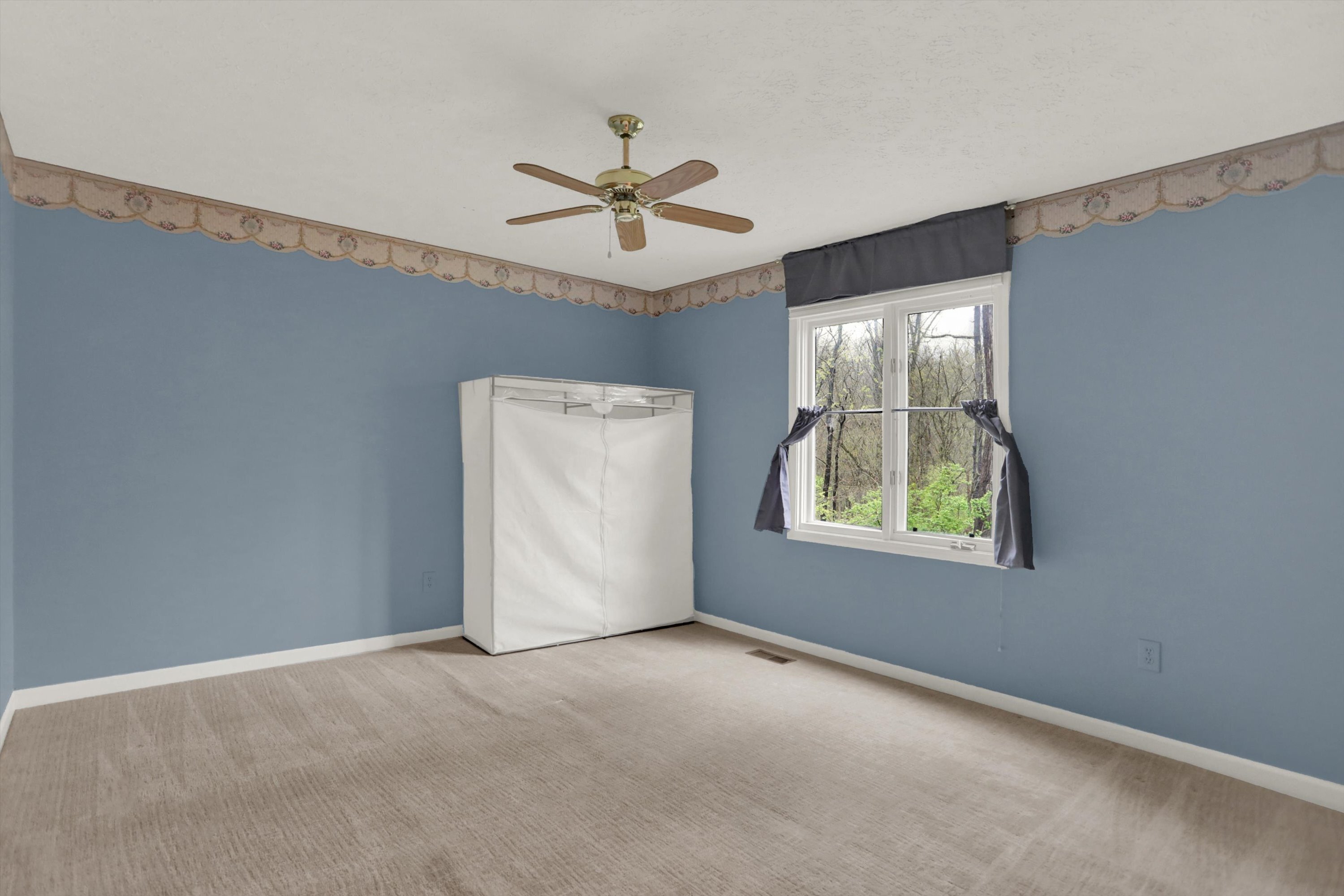 7121 Knollvalley Lane