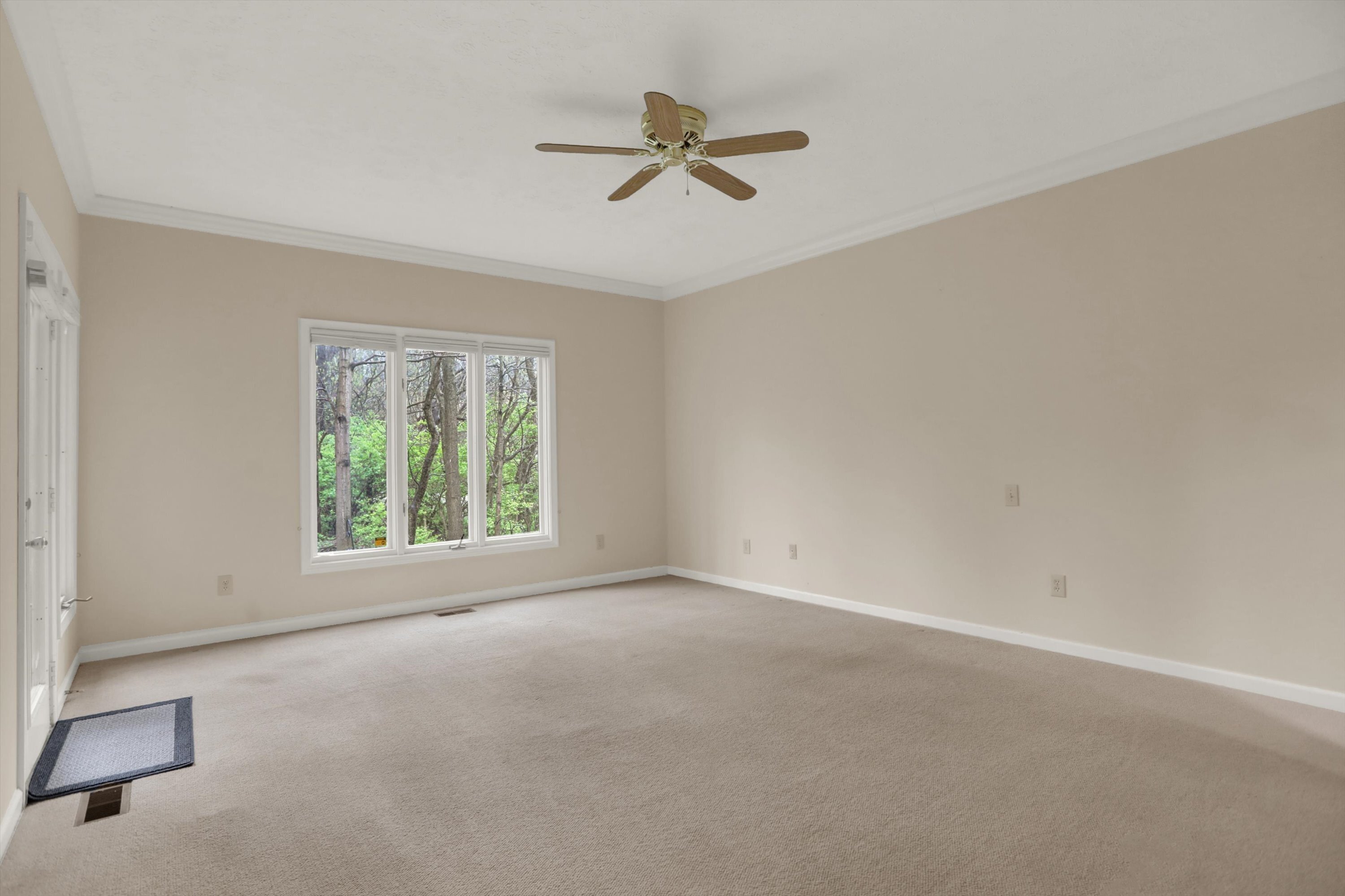 7121 Knollvalley Lane