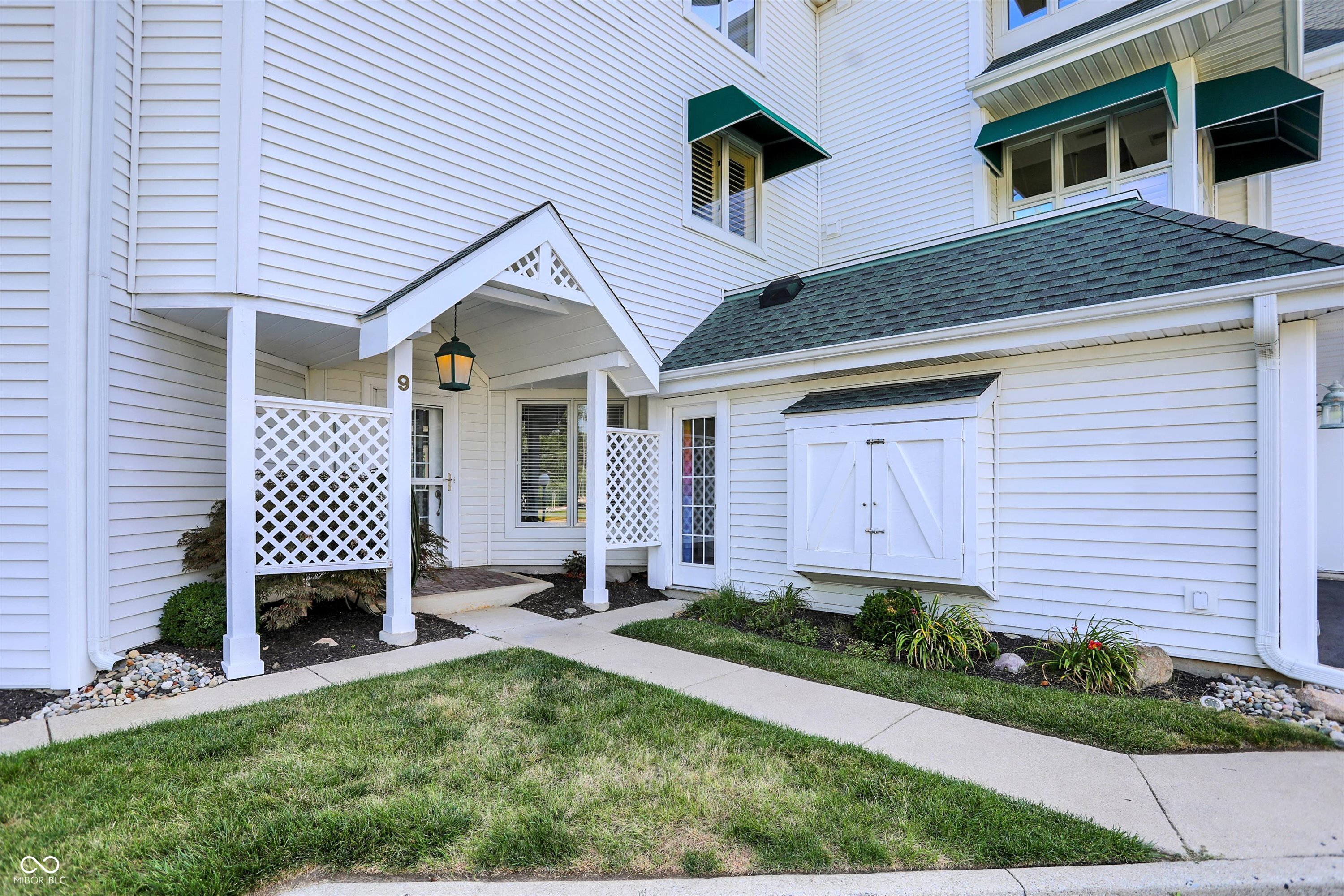 11520 N Lake View Trace Unit: 9