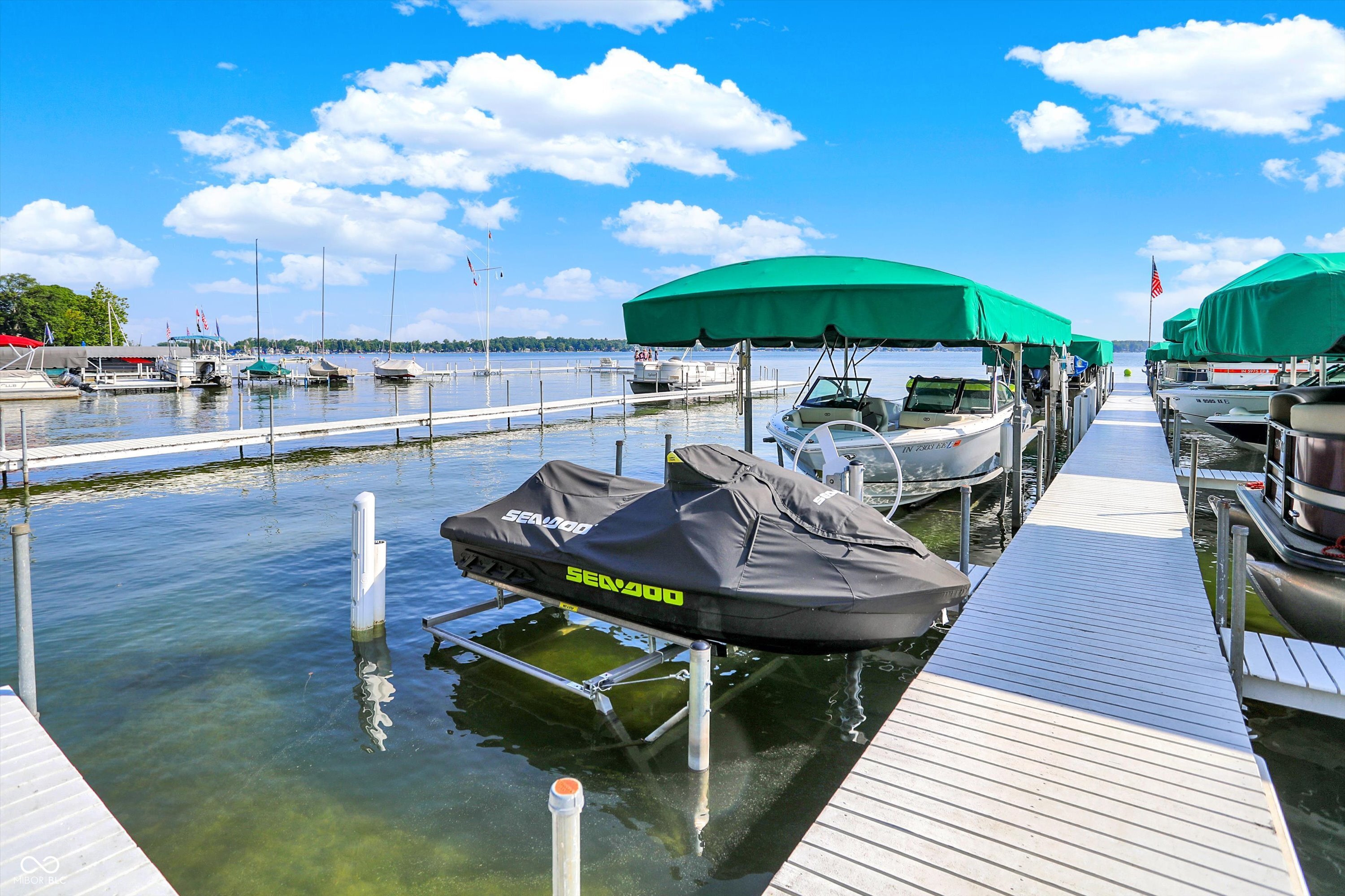 11520 N Lake View Trace Unit: 9