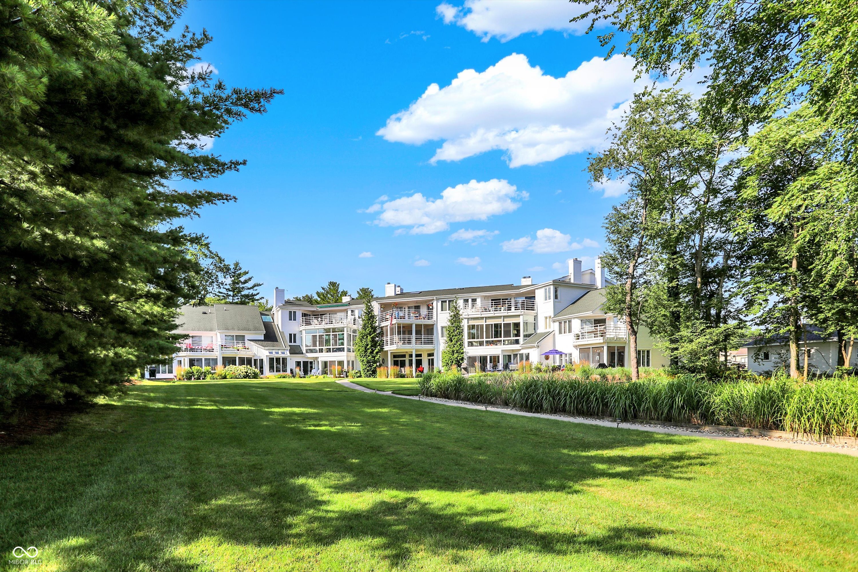 11520 N Lake View Trace Unit: 9