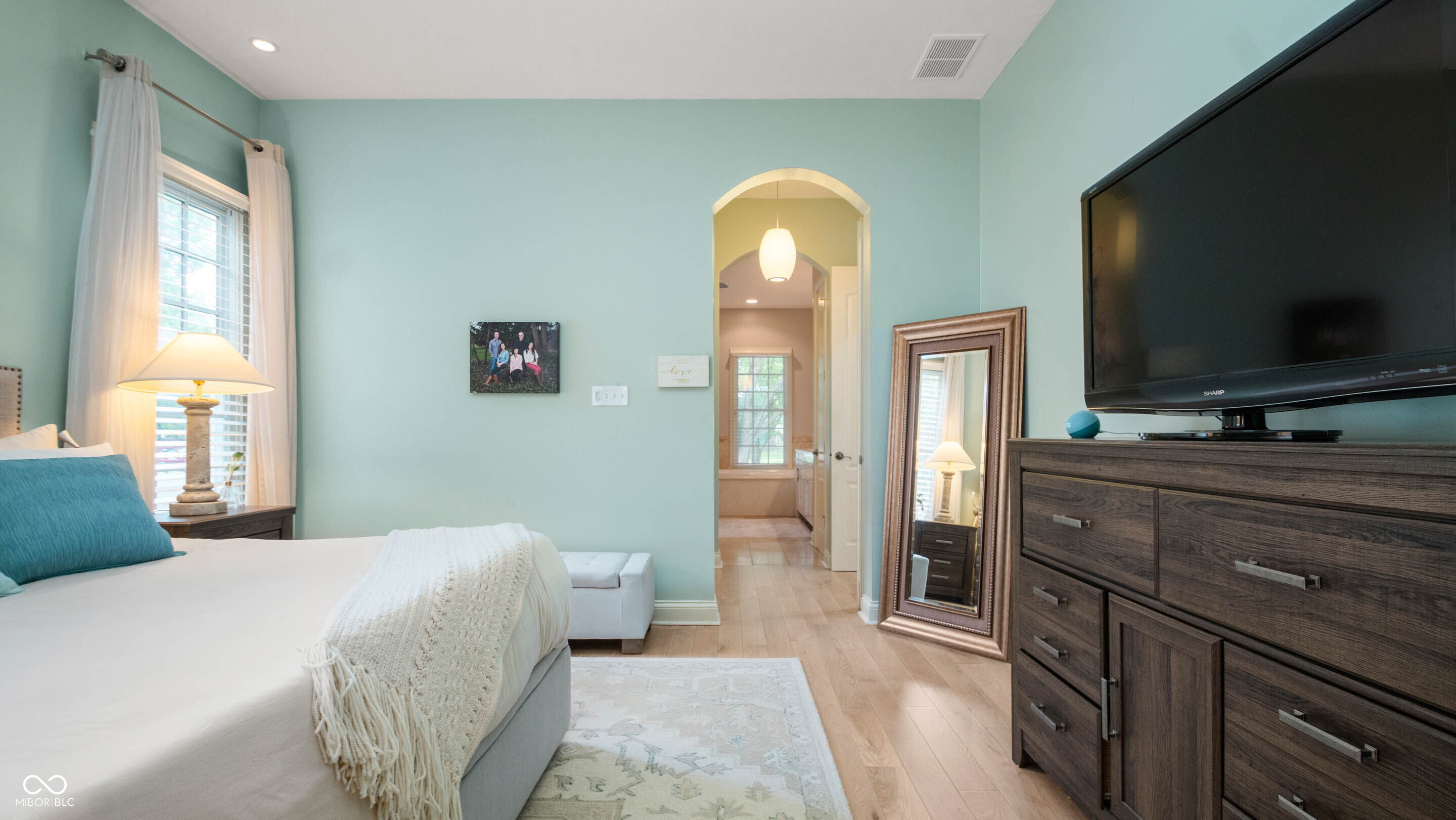 2016 Rhettsbury Street