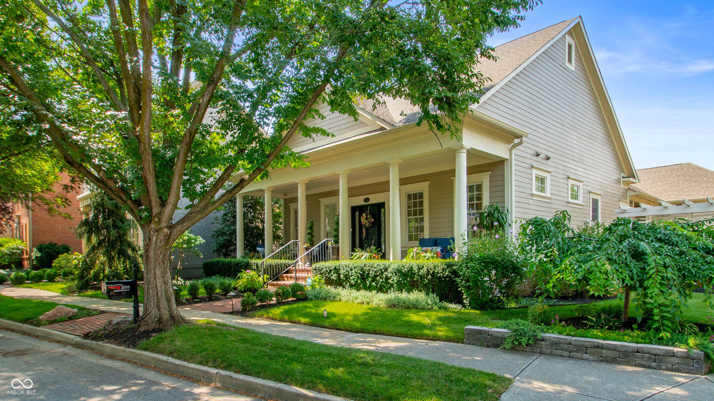 2016 Rhettsbury Street