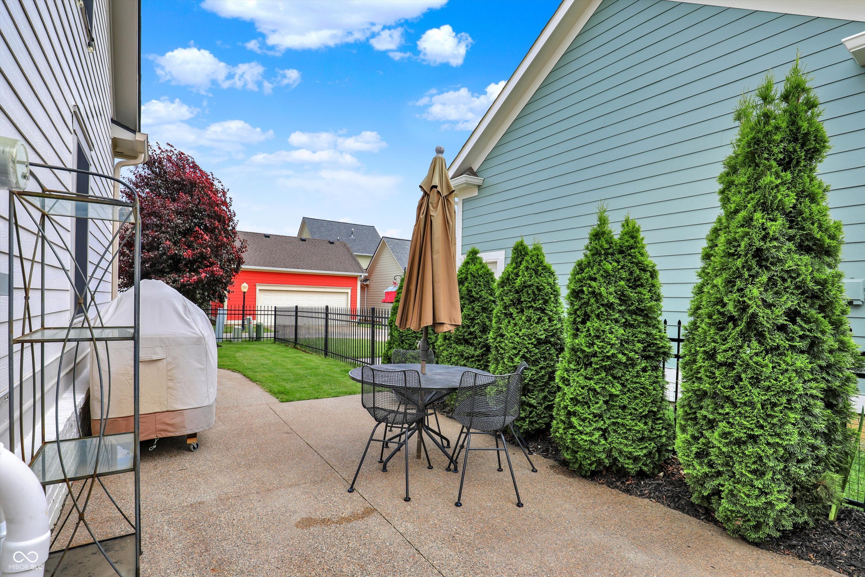 12999 Deerstyne Green Street