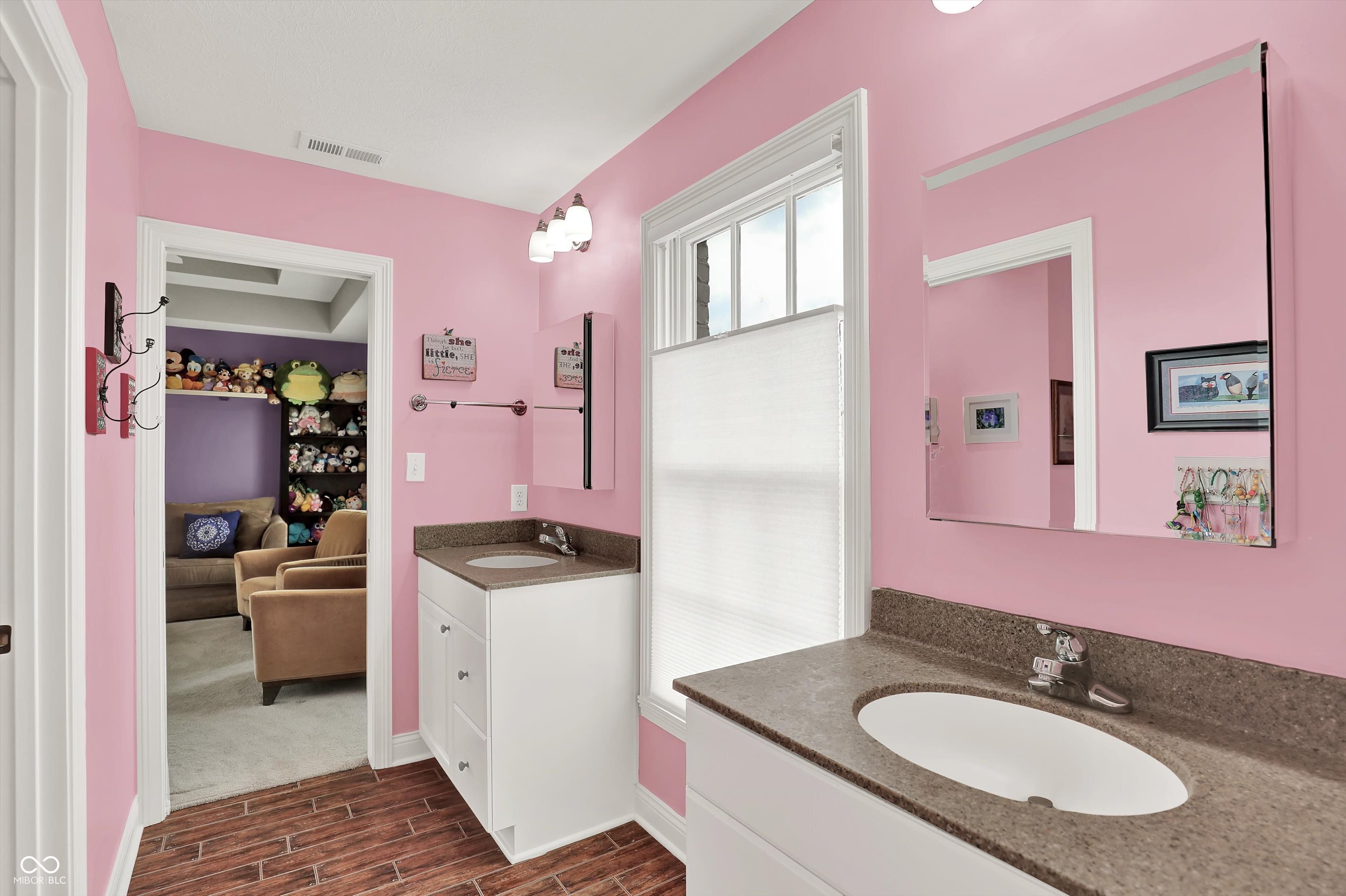 12999 Deerstyne Green Street