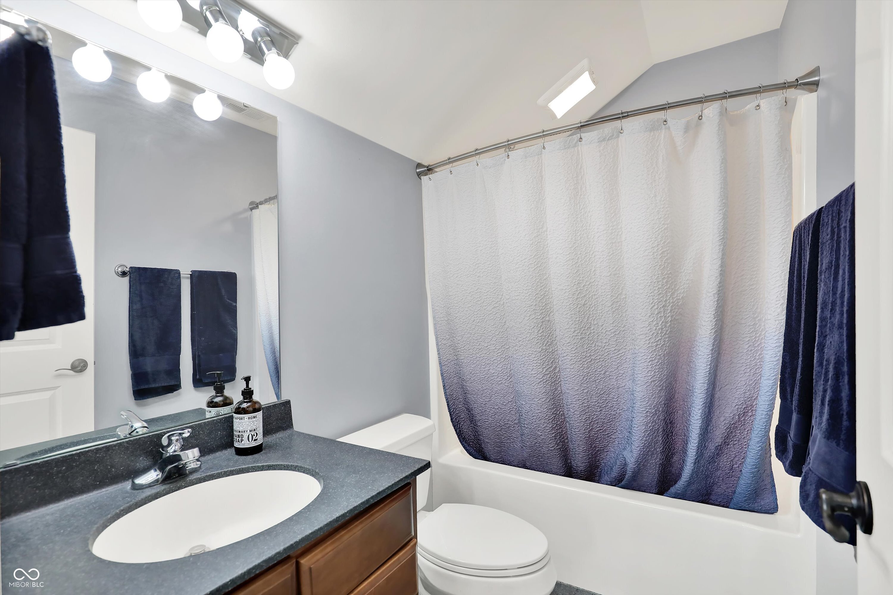 12999 Deerstyne Green Street