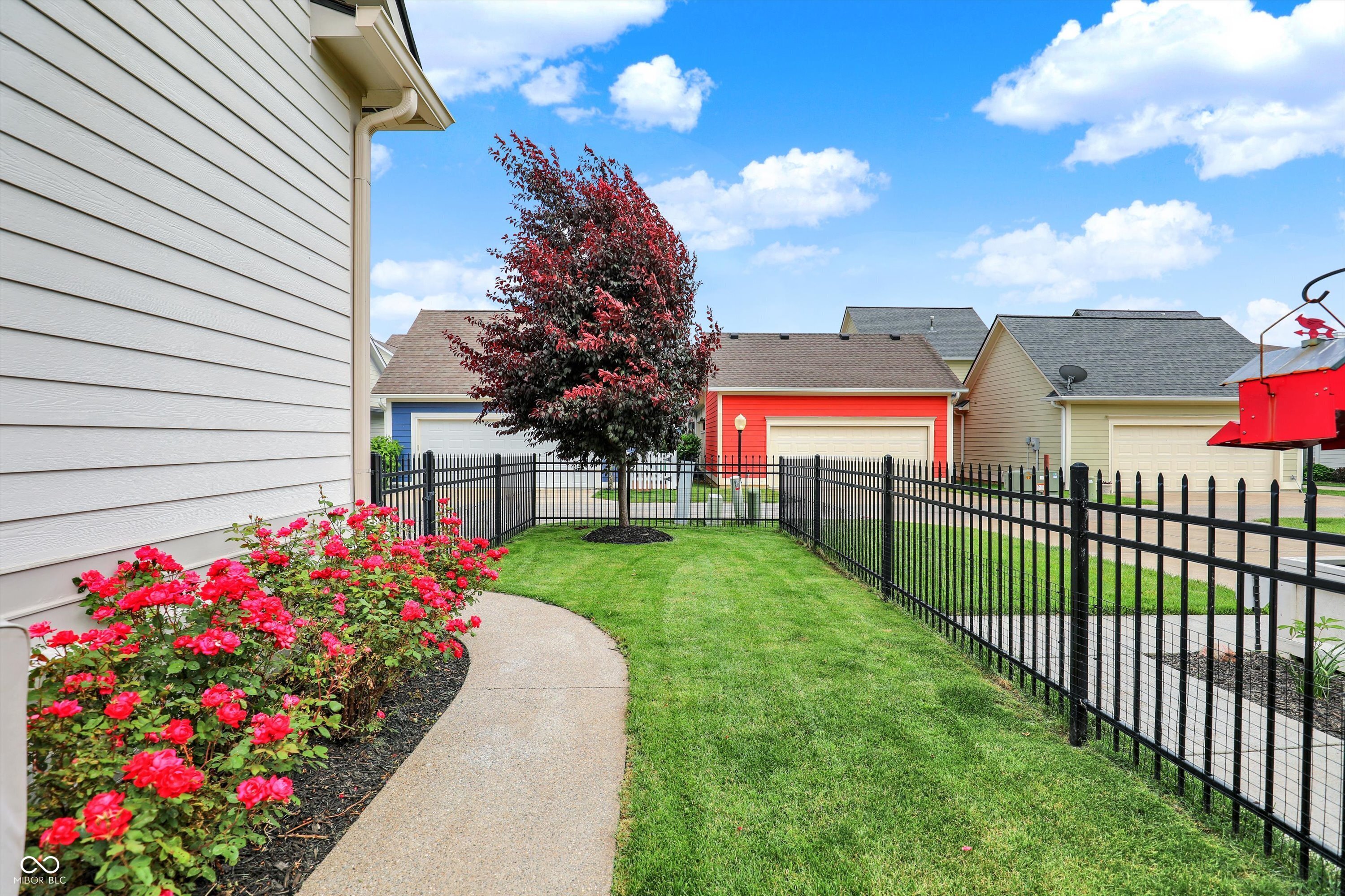 12999 Deerstyne Green Street