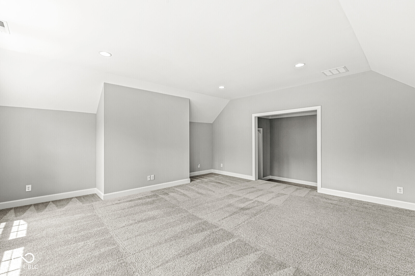 11705 Walton Crescent