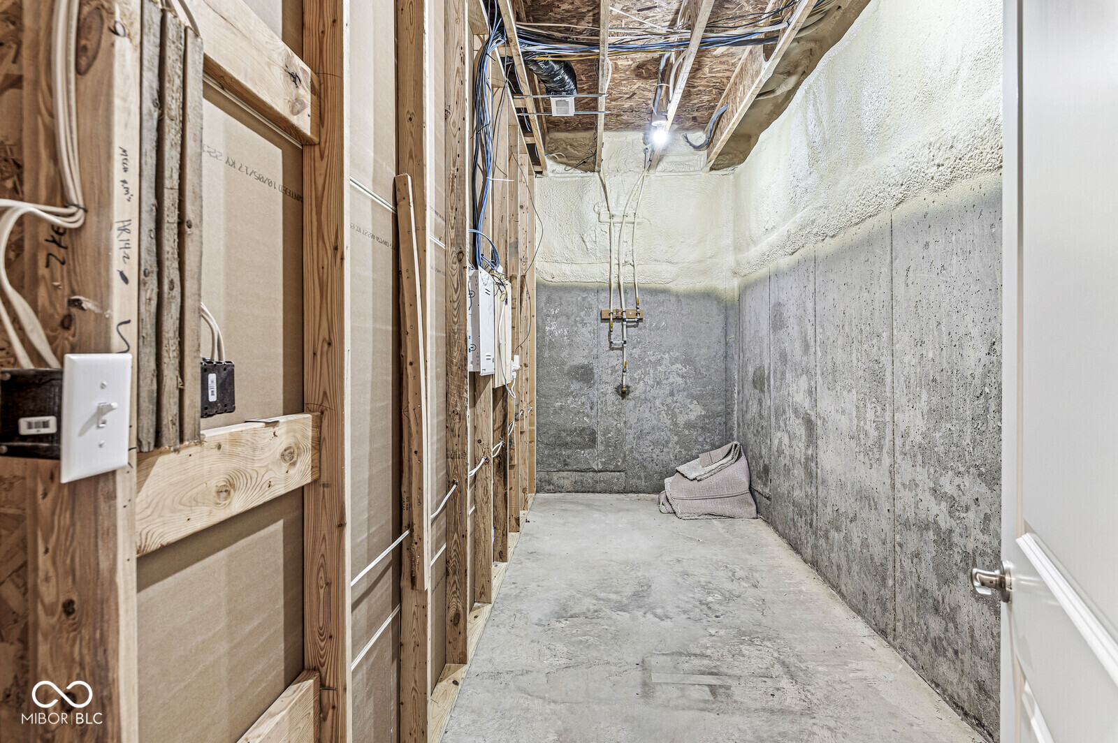 11705 Walton Crescent