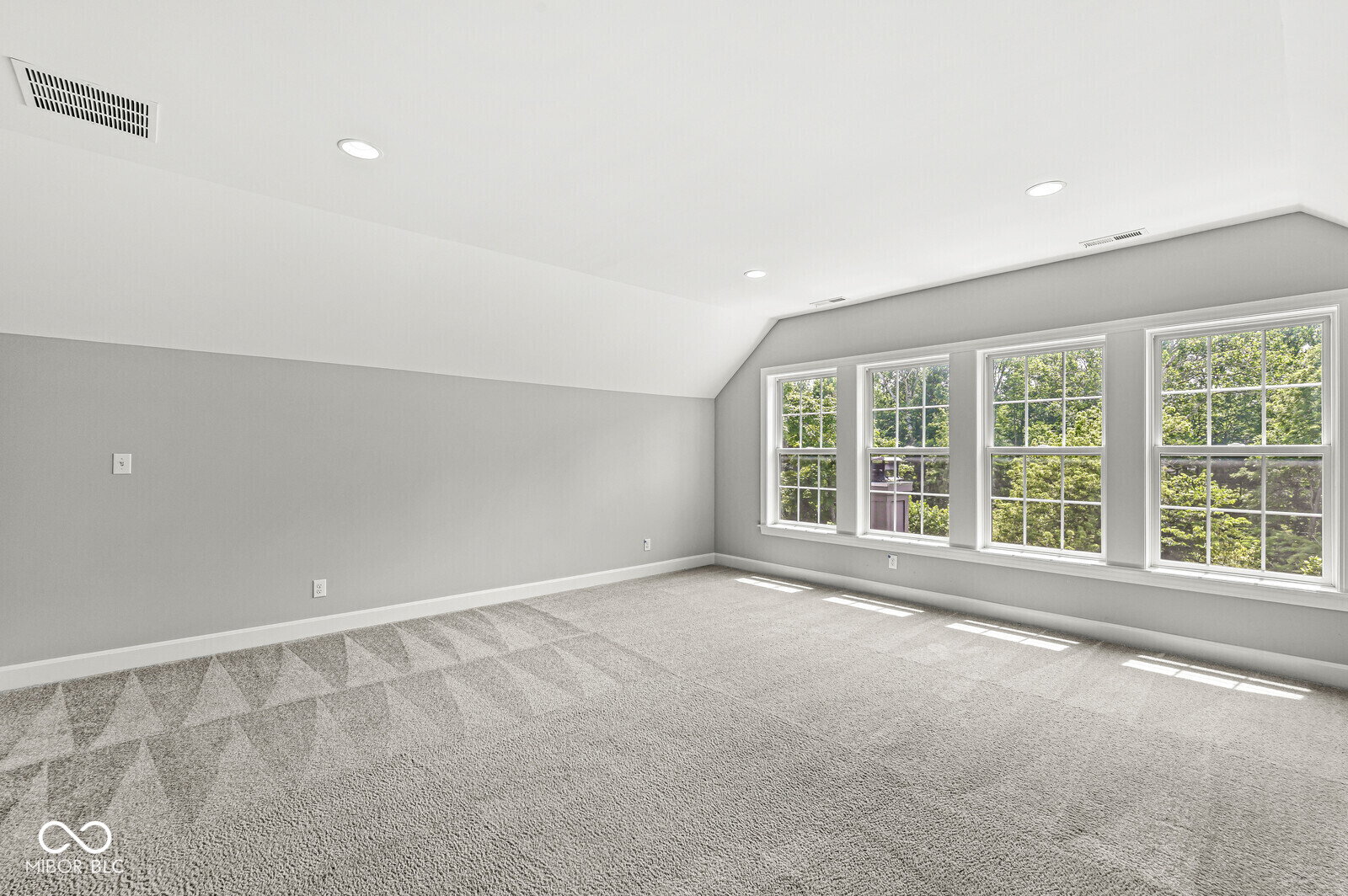 11705 Walton Crescent