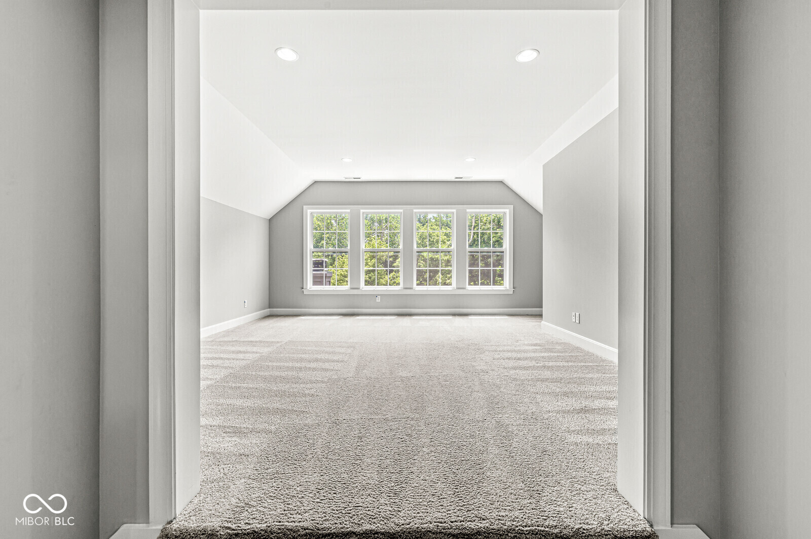 11705 Walton Crescent