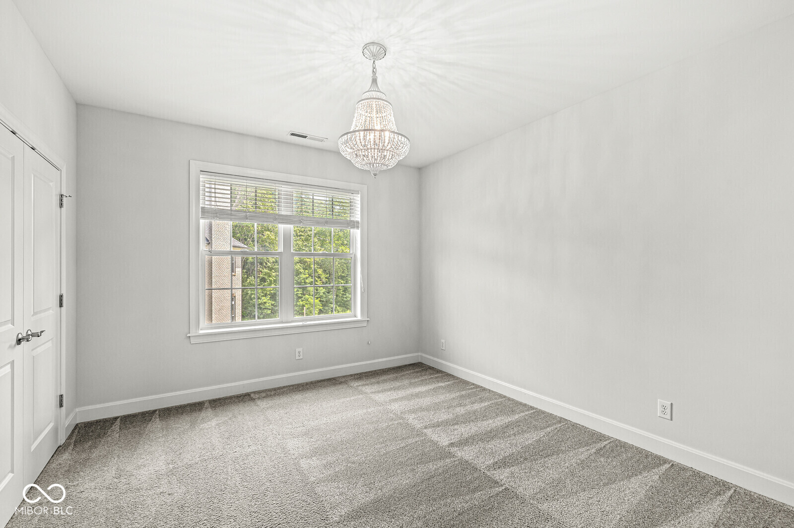 11705 Walton Crescent