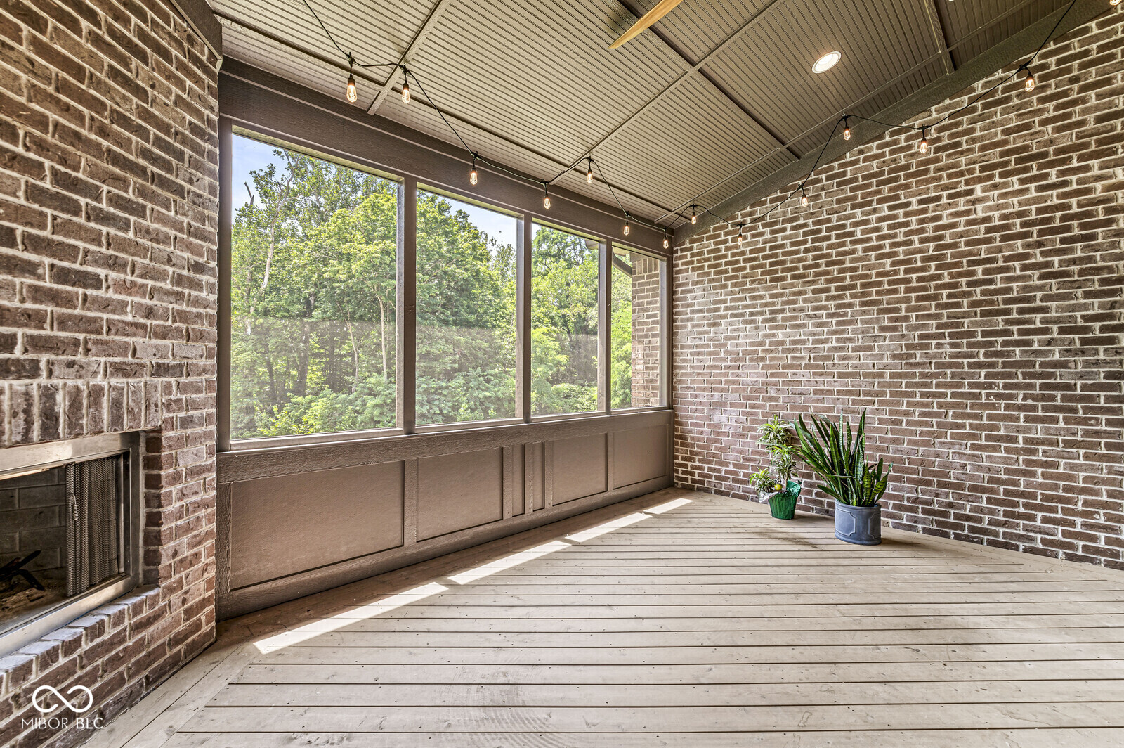 11705 Walton Crescent