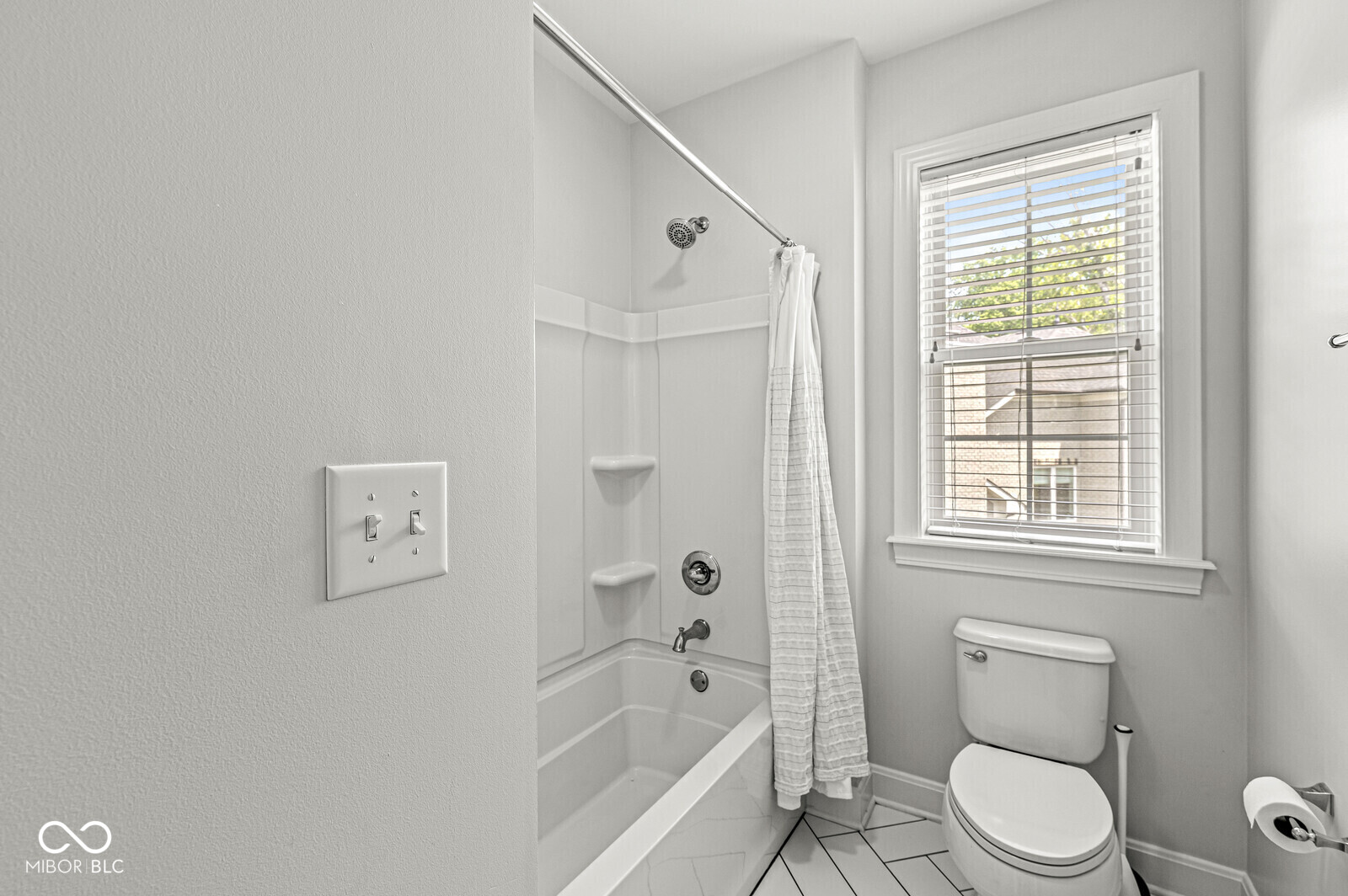 11705 Walton Crescent