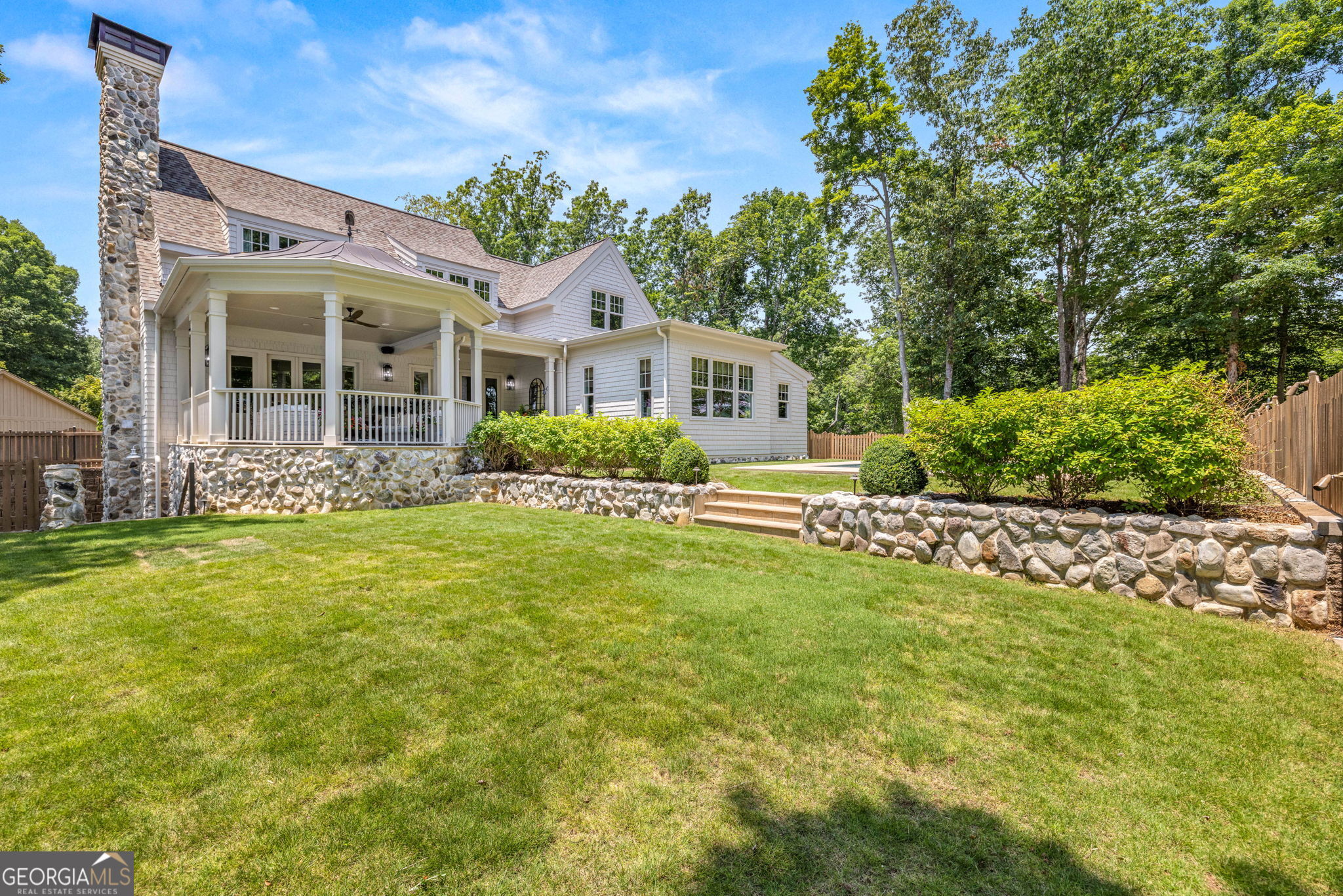 218 Lake Pointe Drive