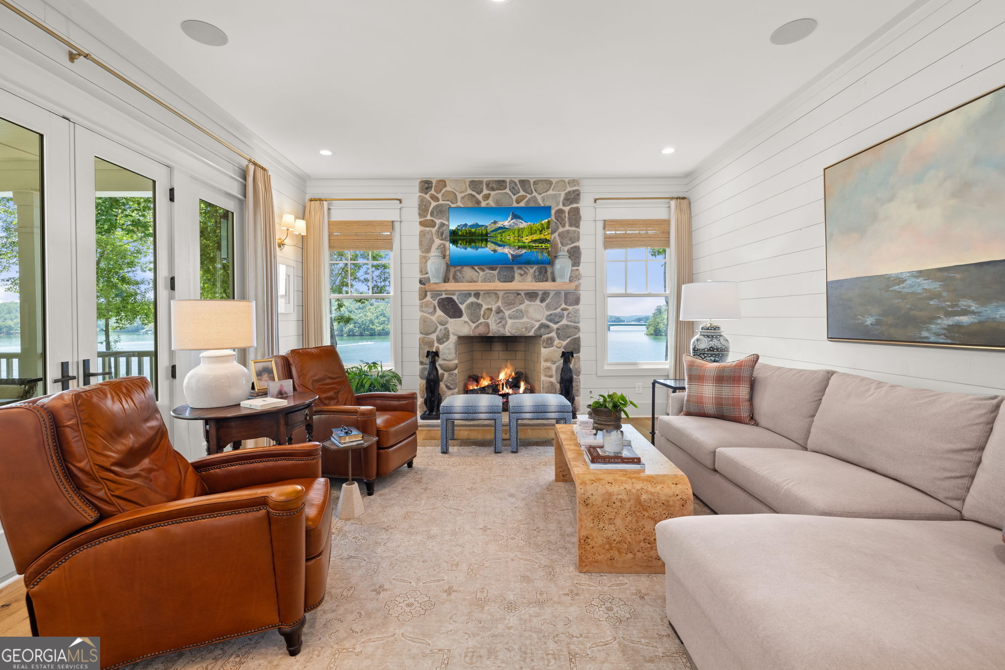 218 Lake Pointe Drive