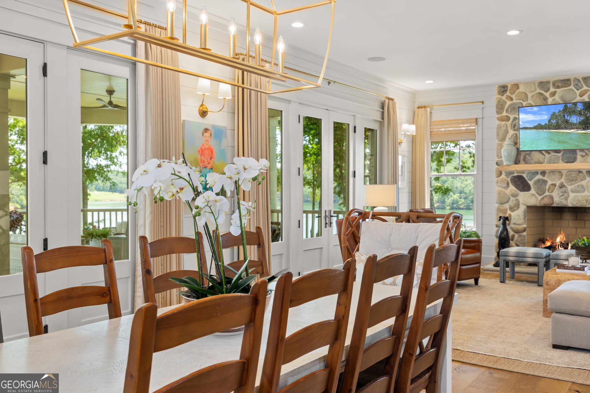 218 Lake Pointe Drive