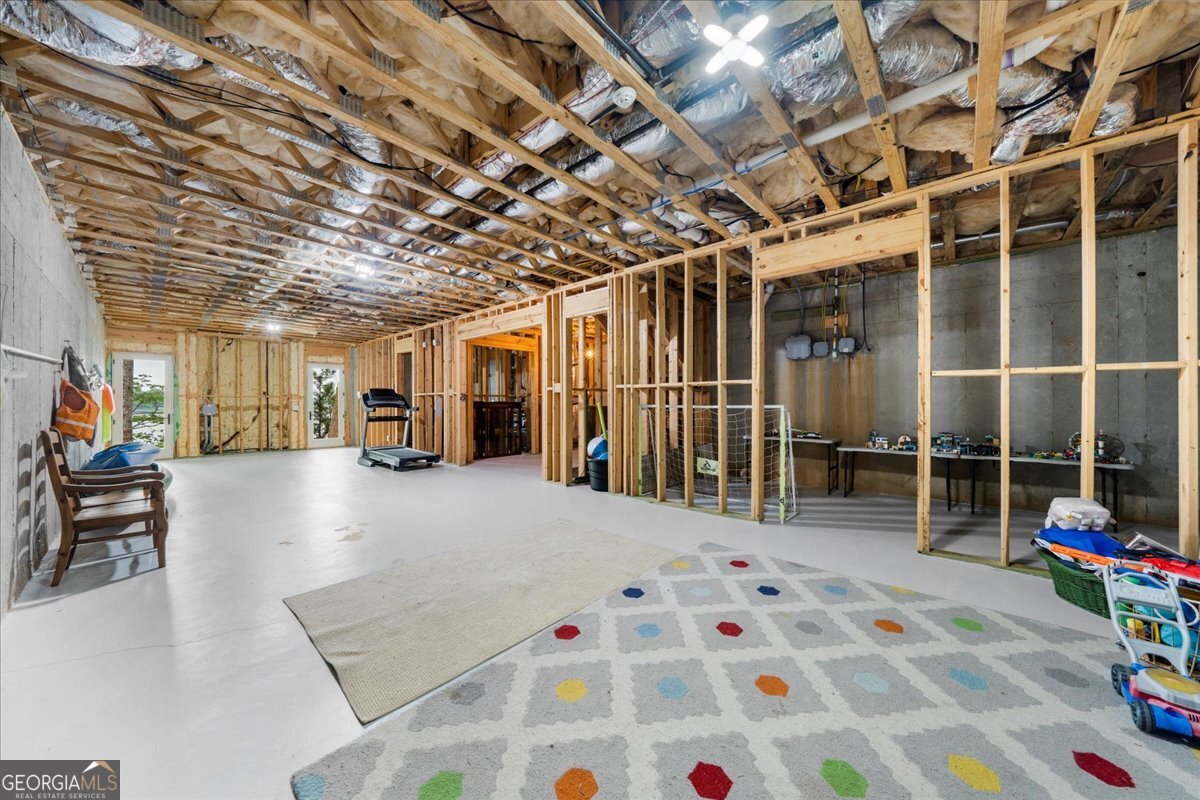 218 Lake Pointe Drive