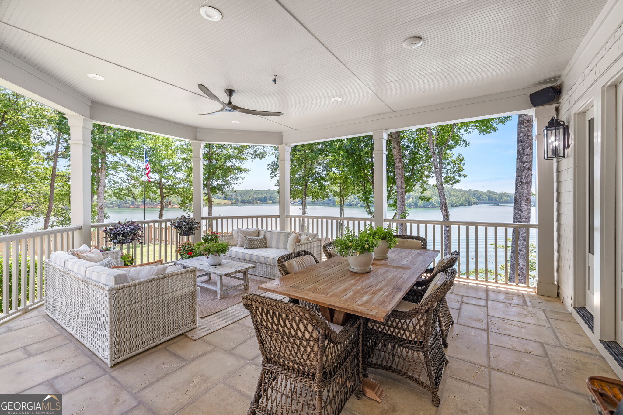 218 Lake Pointe Drive