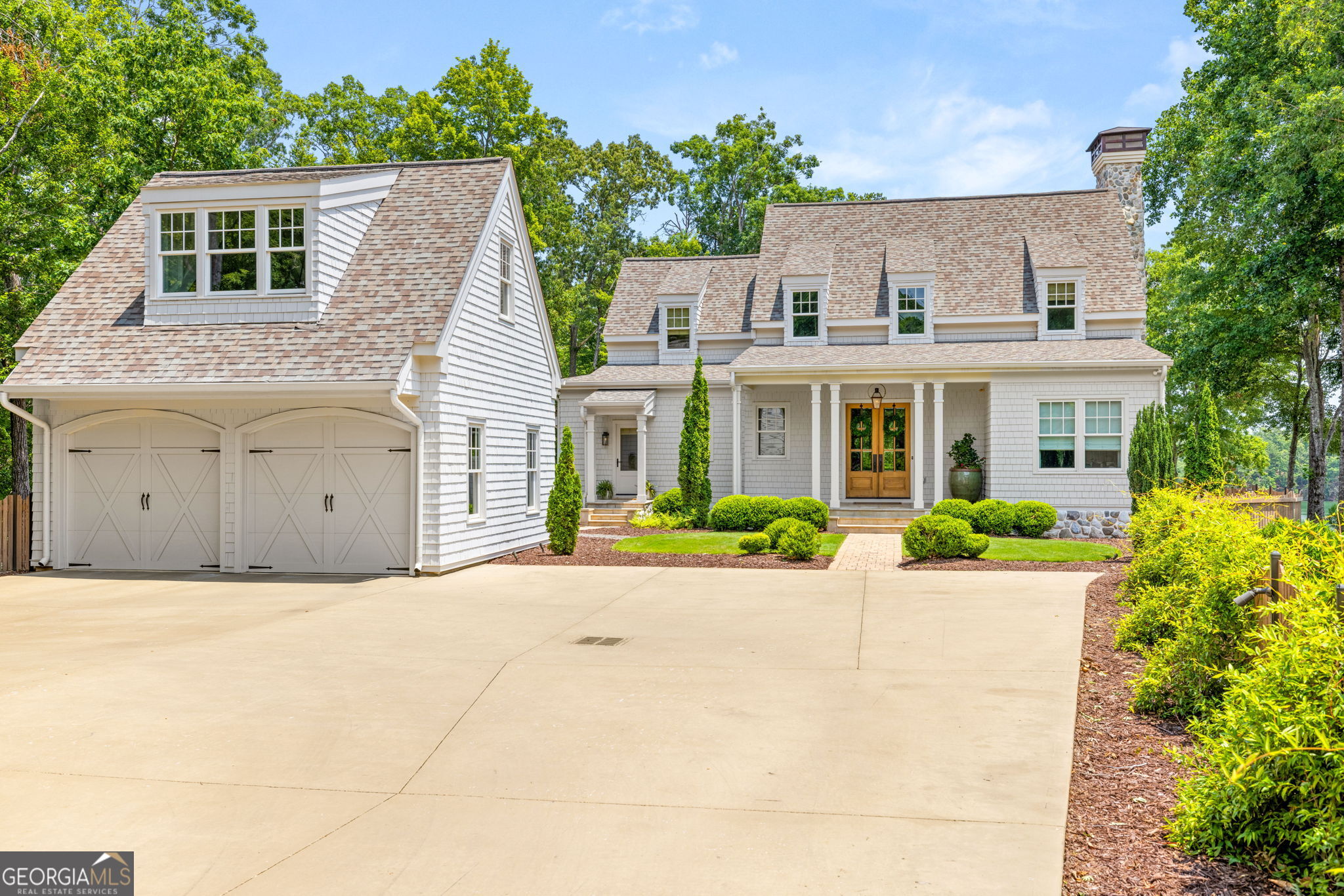 218 Lake Pointe Drive