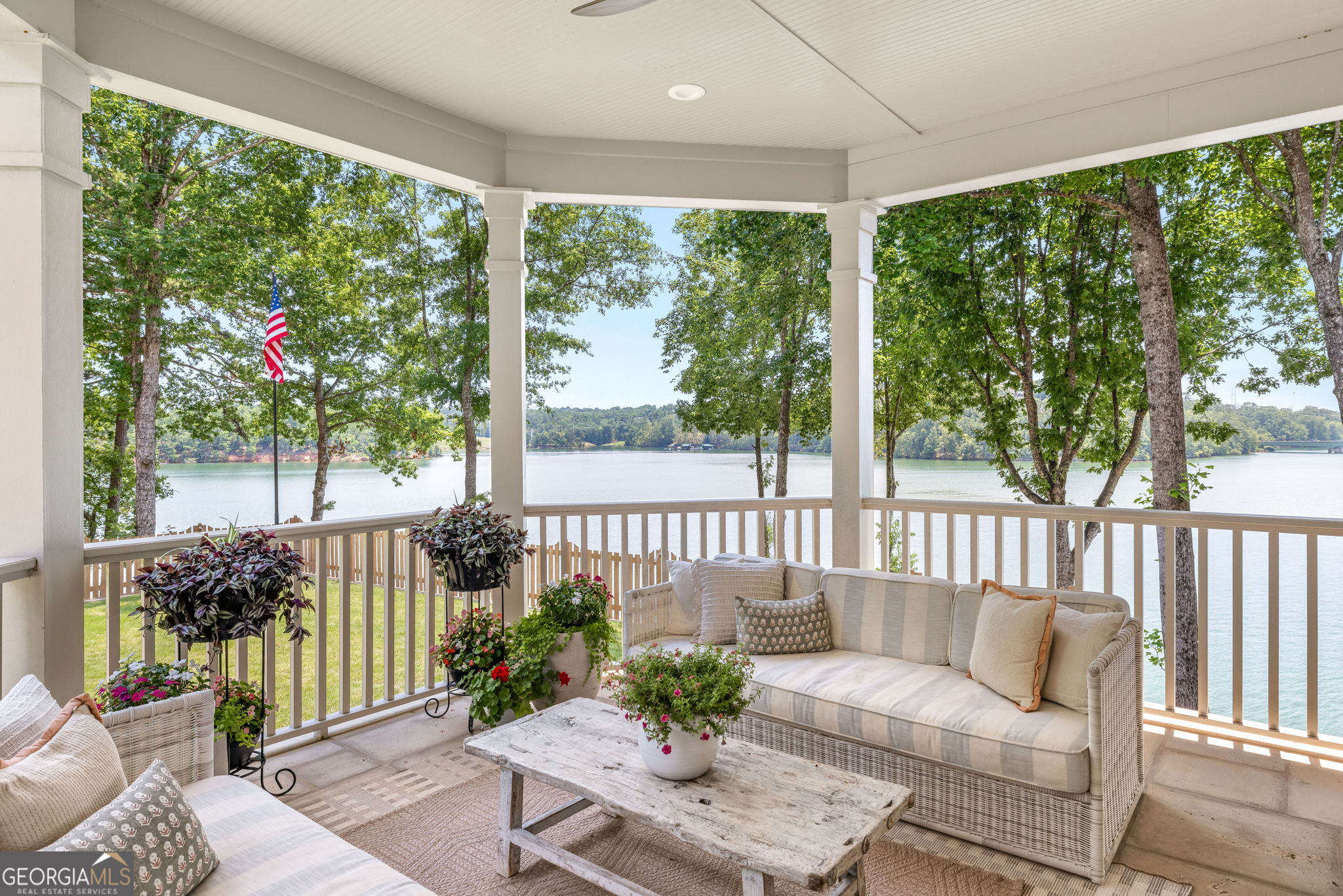 218 Lake Pointe Drive