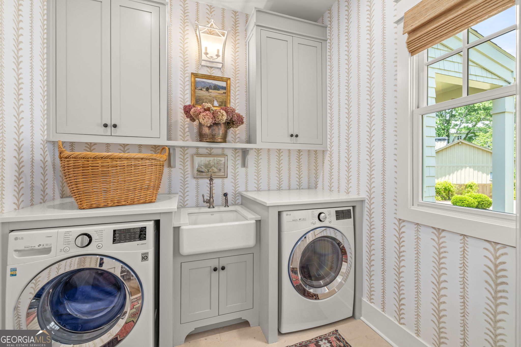 218 Lake Pointe Drive