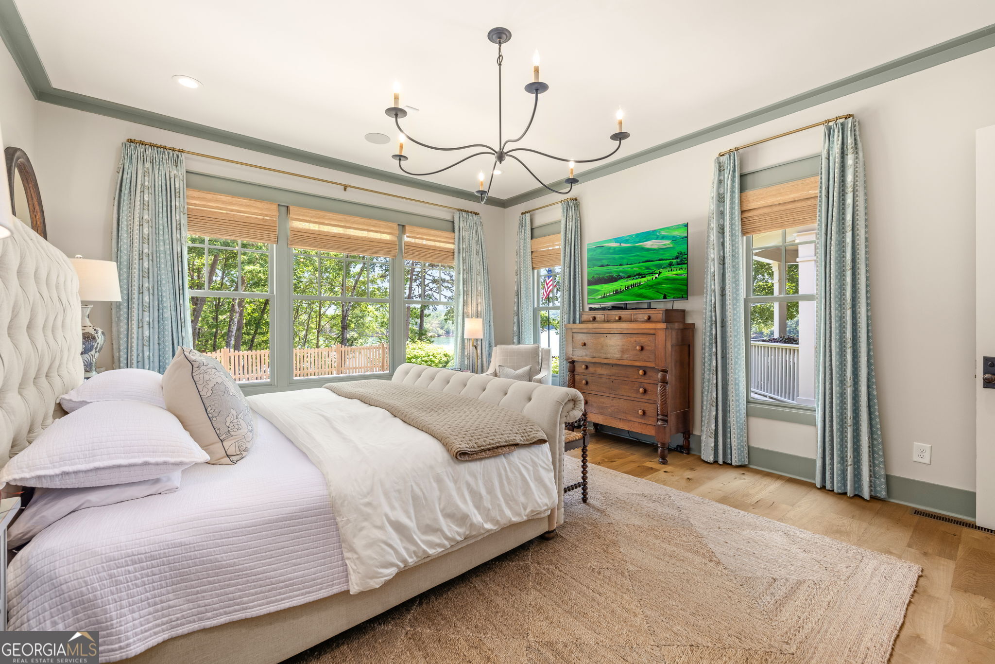 218 Lake Pointe Drive