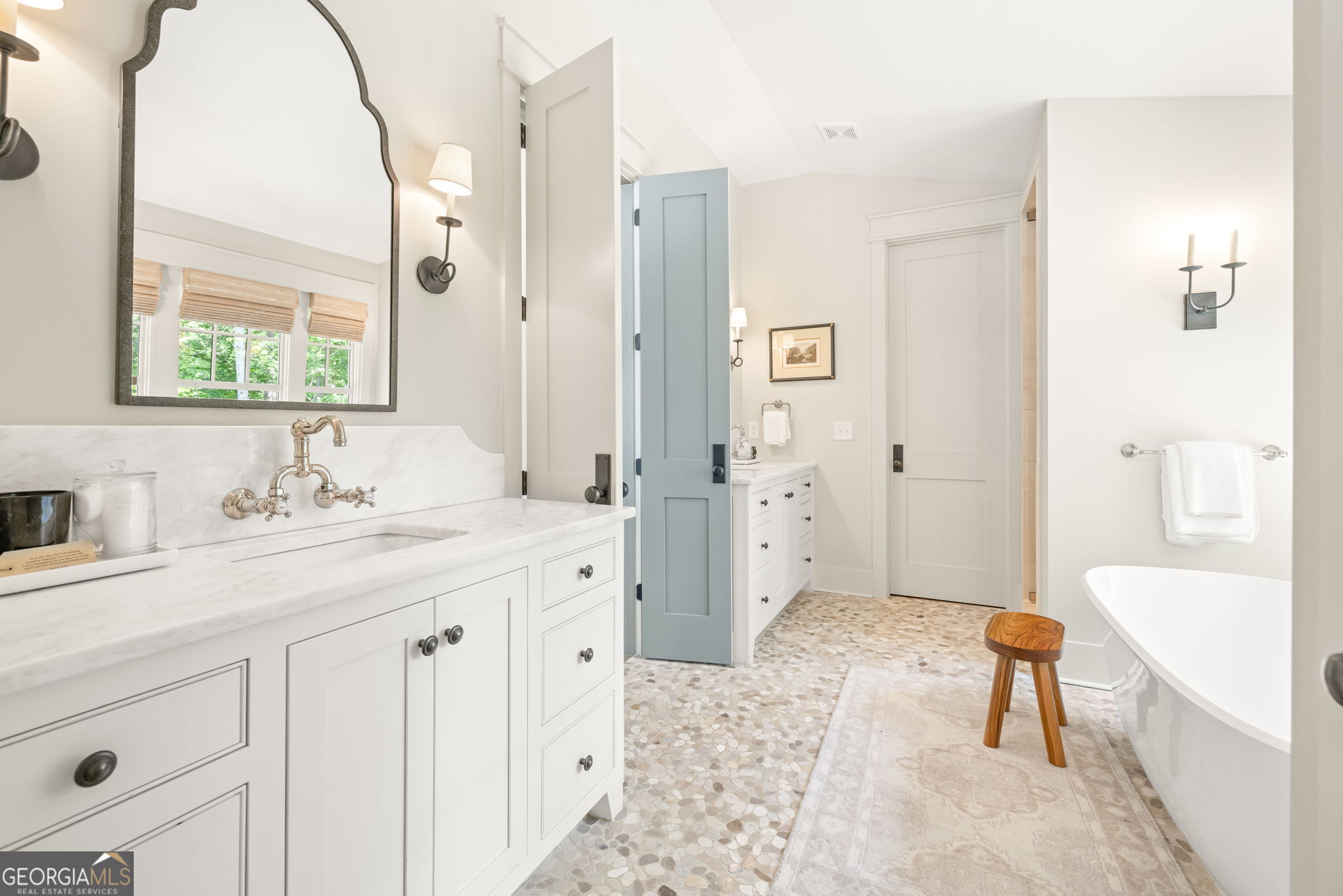 218 Lake Pointe Drive