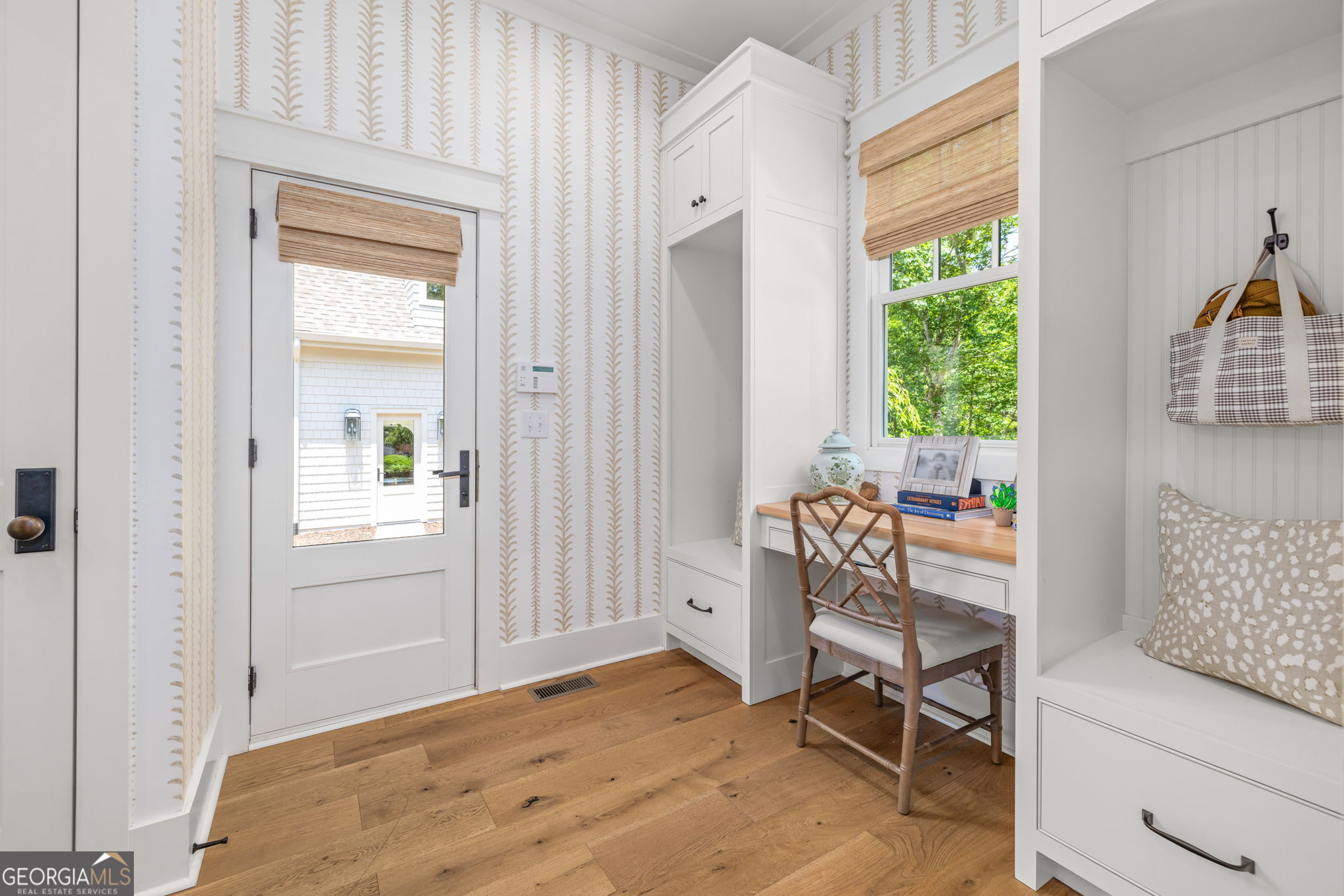 218 Lake Pointe Drive