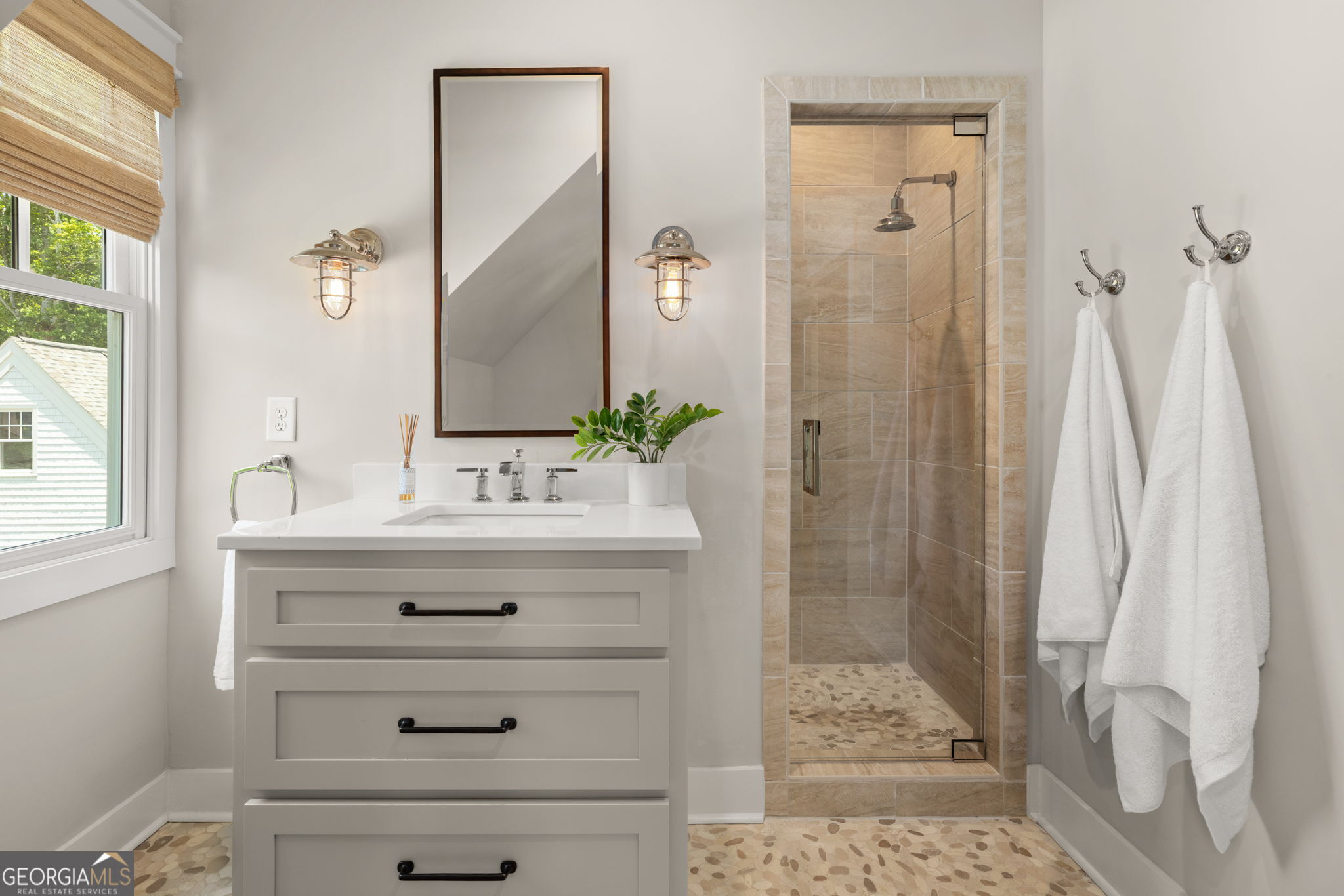 218 Lake Pointe Drive