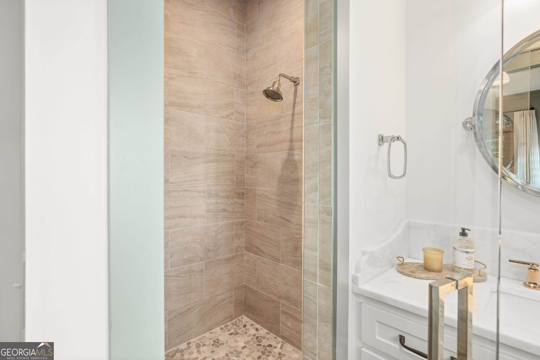 218 Lake Pointe Drive