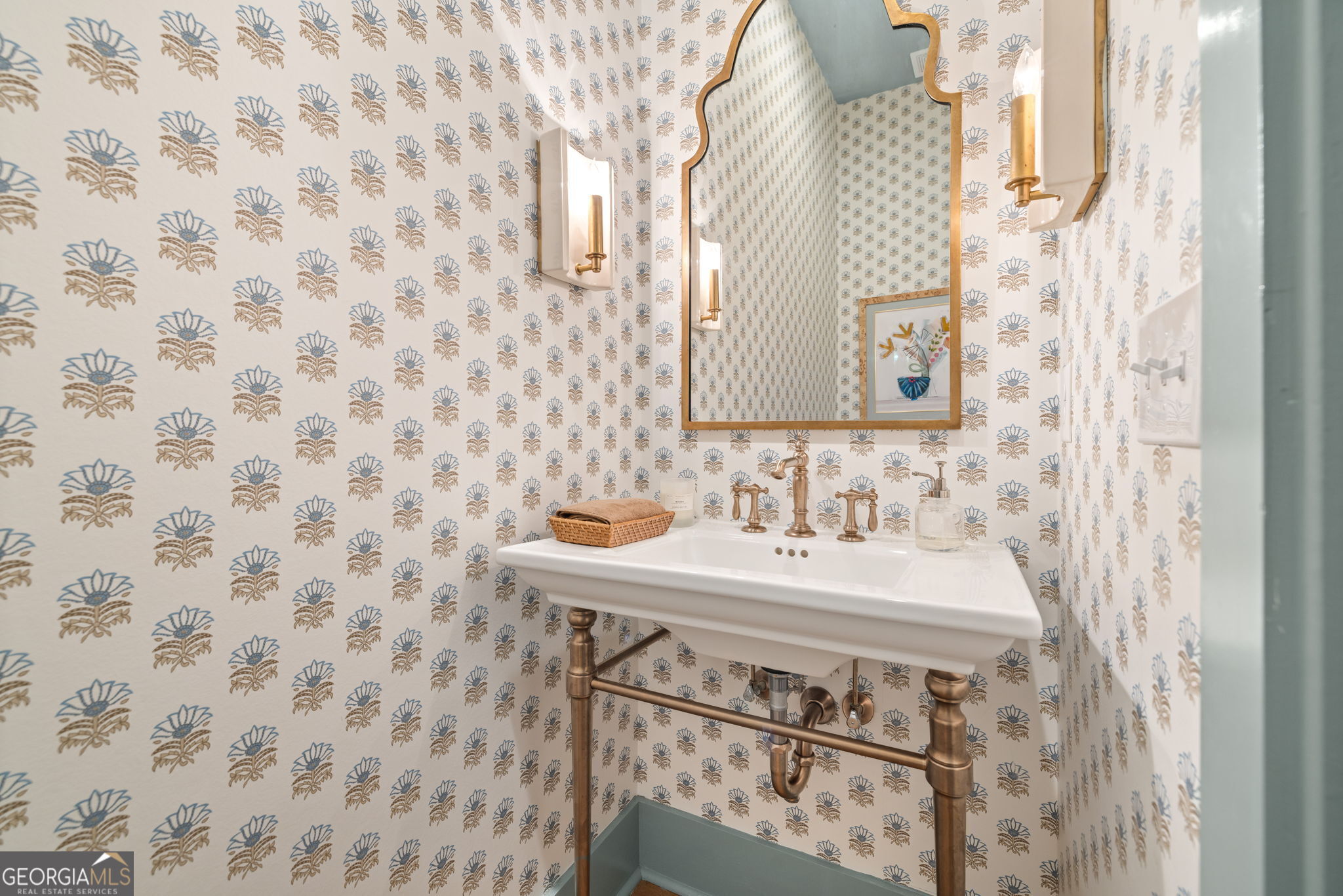 218 Lake Pointe Drive