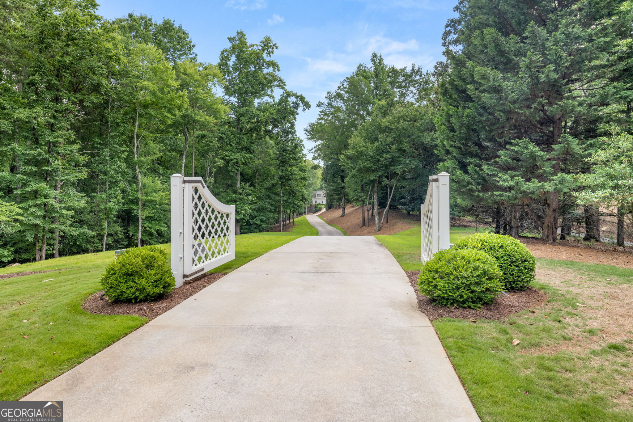 218 Lake Pointe Drive