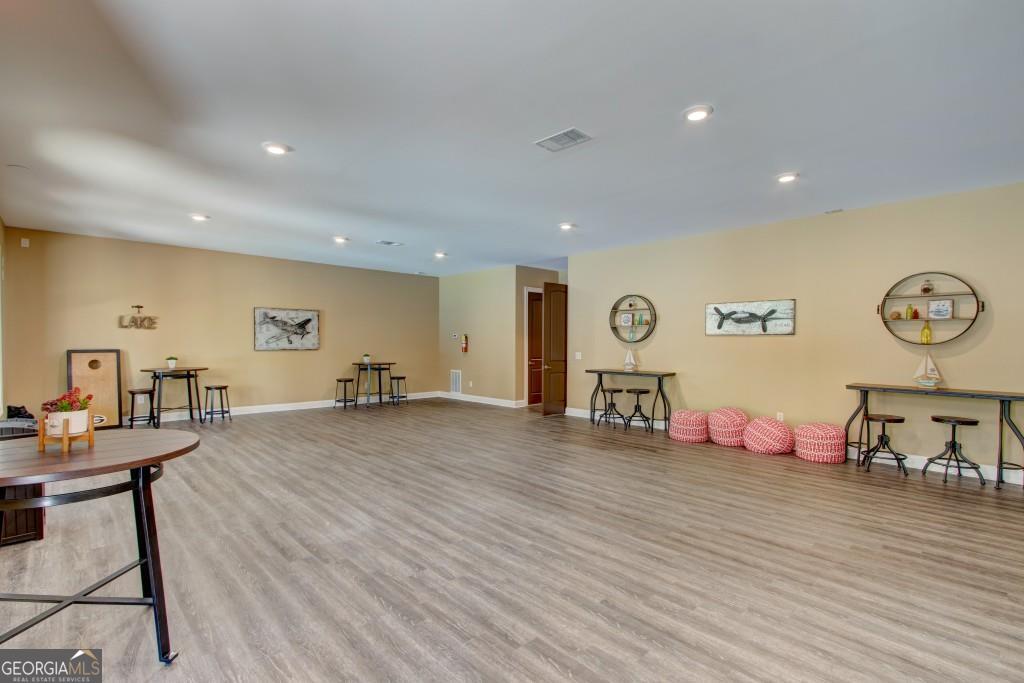 6190 Crestline Drive