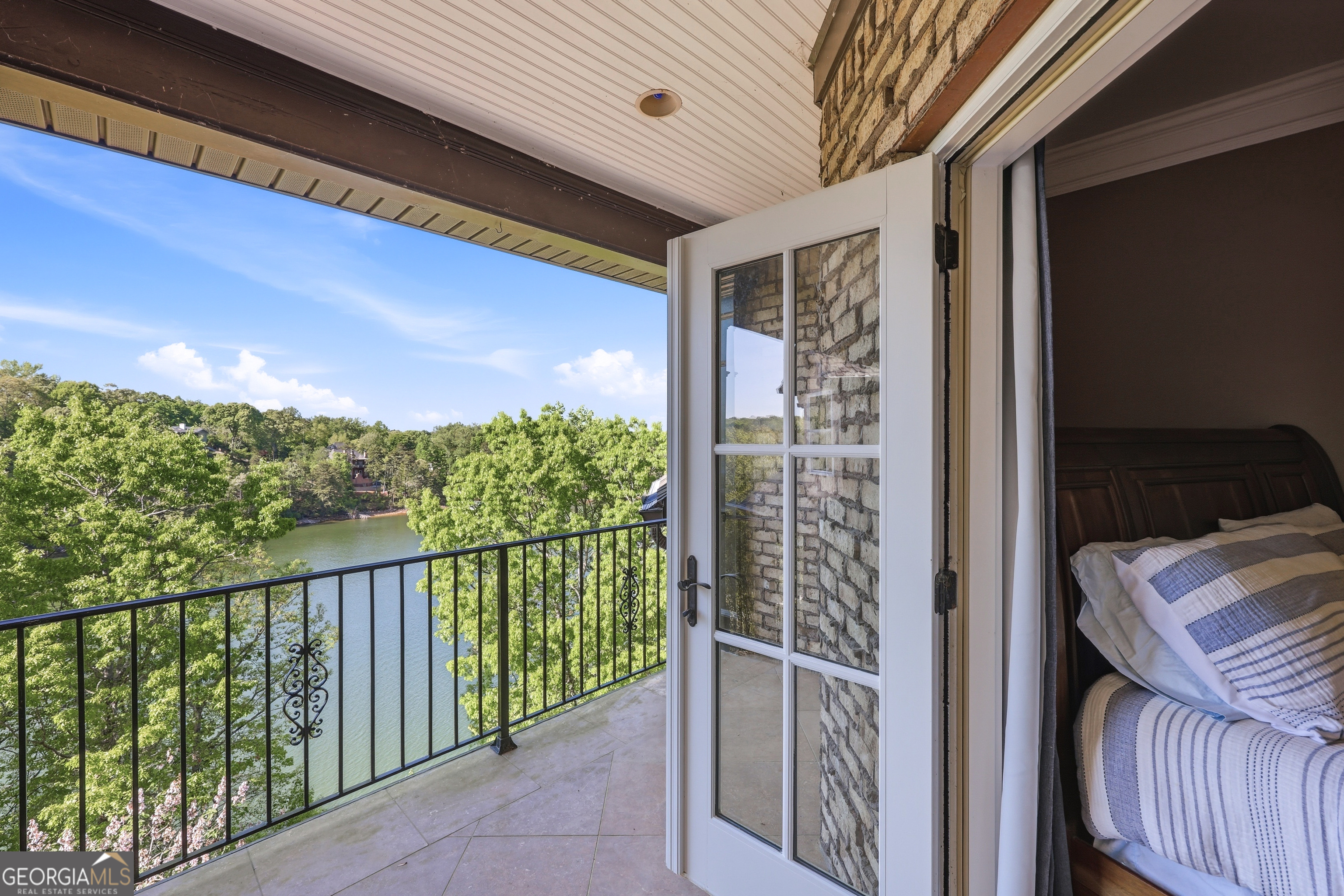 1969 River View Drive